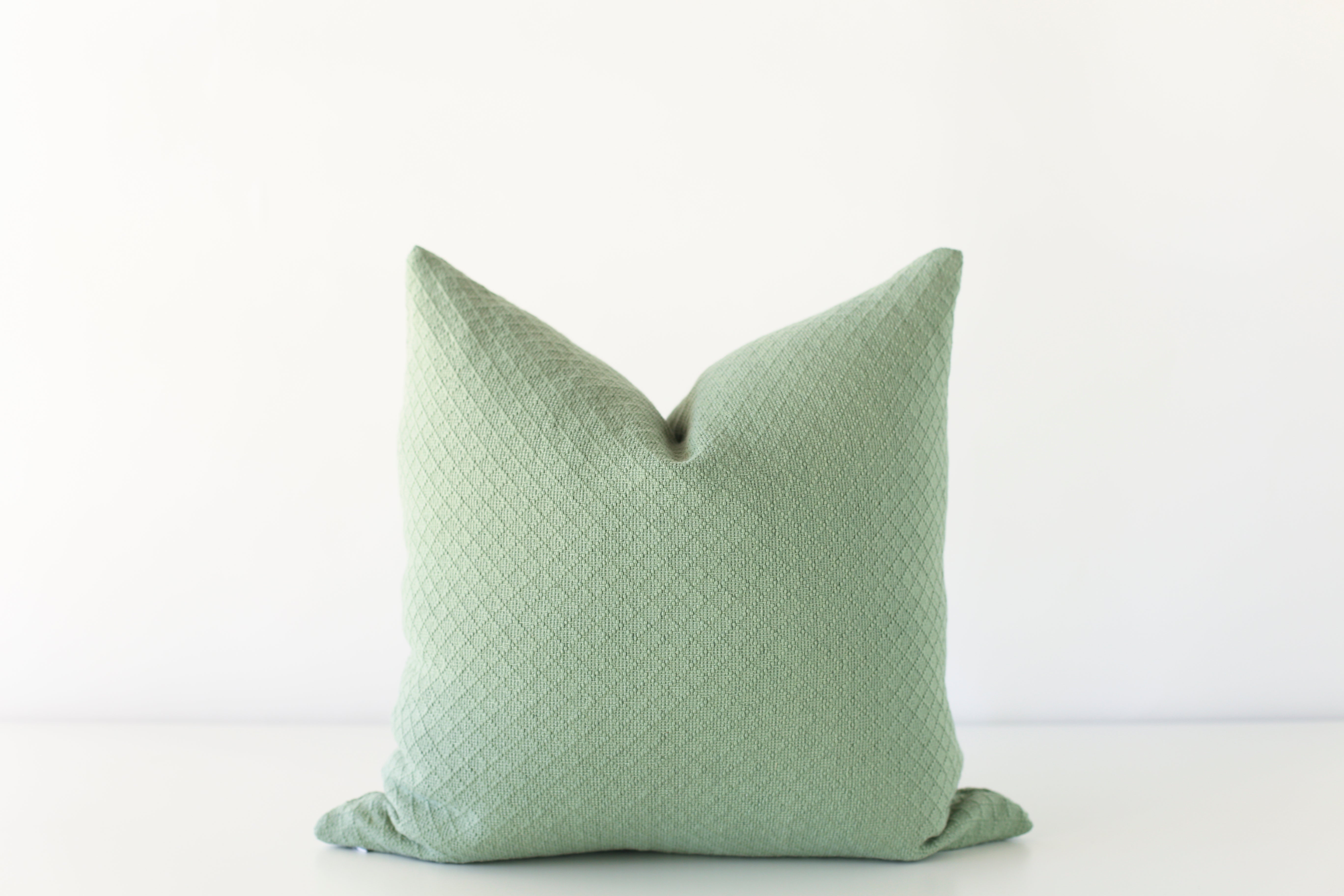 Premium Ivy Leaf Pattern Pillow Cover - Soft & Breathable Decorative Cushion Case for Living Room, Bedroom, Sofa - Home Decor Accent
