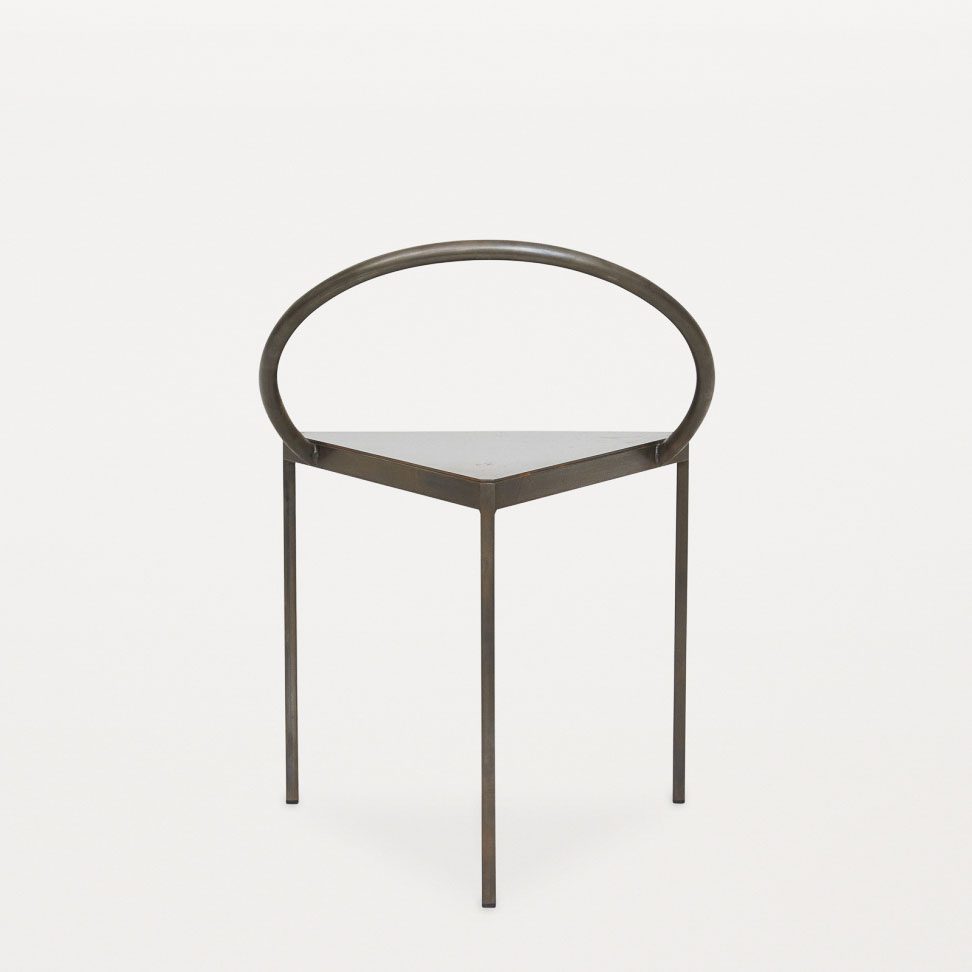 FRAMA Triangolo Chair - Modern Black Triangle Design for Living Room, Office & Lounge - Scandinavian Minimalist Furniture for Home Decor