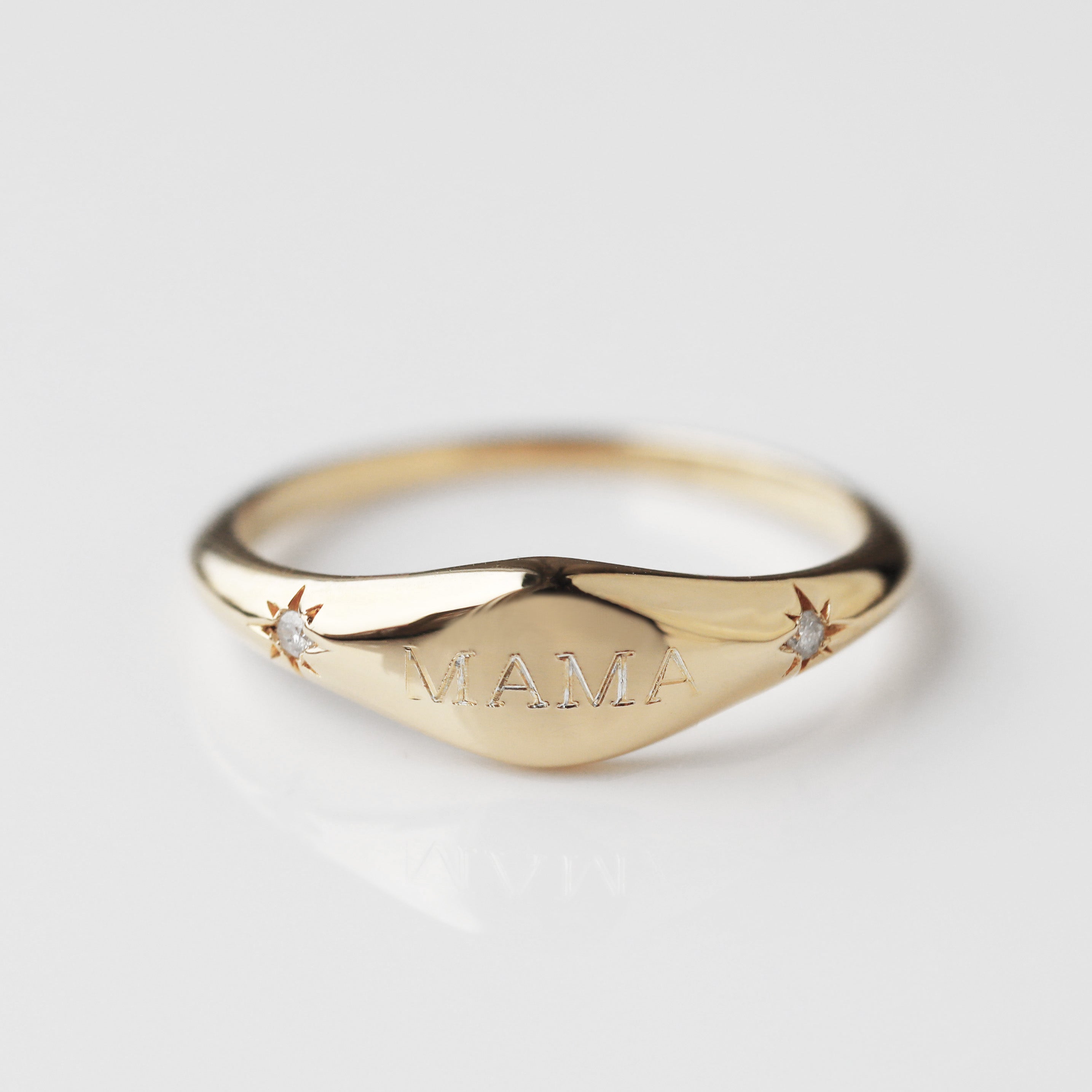 Vintage Diamond Signet Ring for Women - Elegant & Timeless Jewelry Gift for Mom, Wife, or Loved Ones | Perfect for Weddings, Anniversaries & Special Occasions