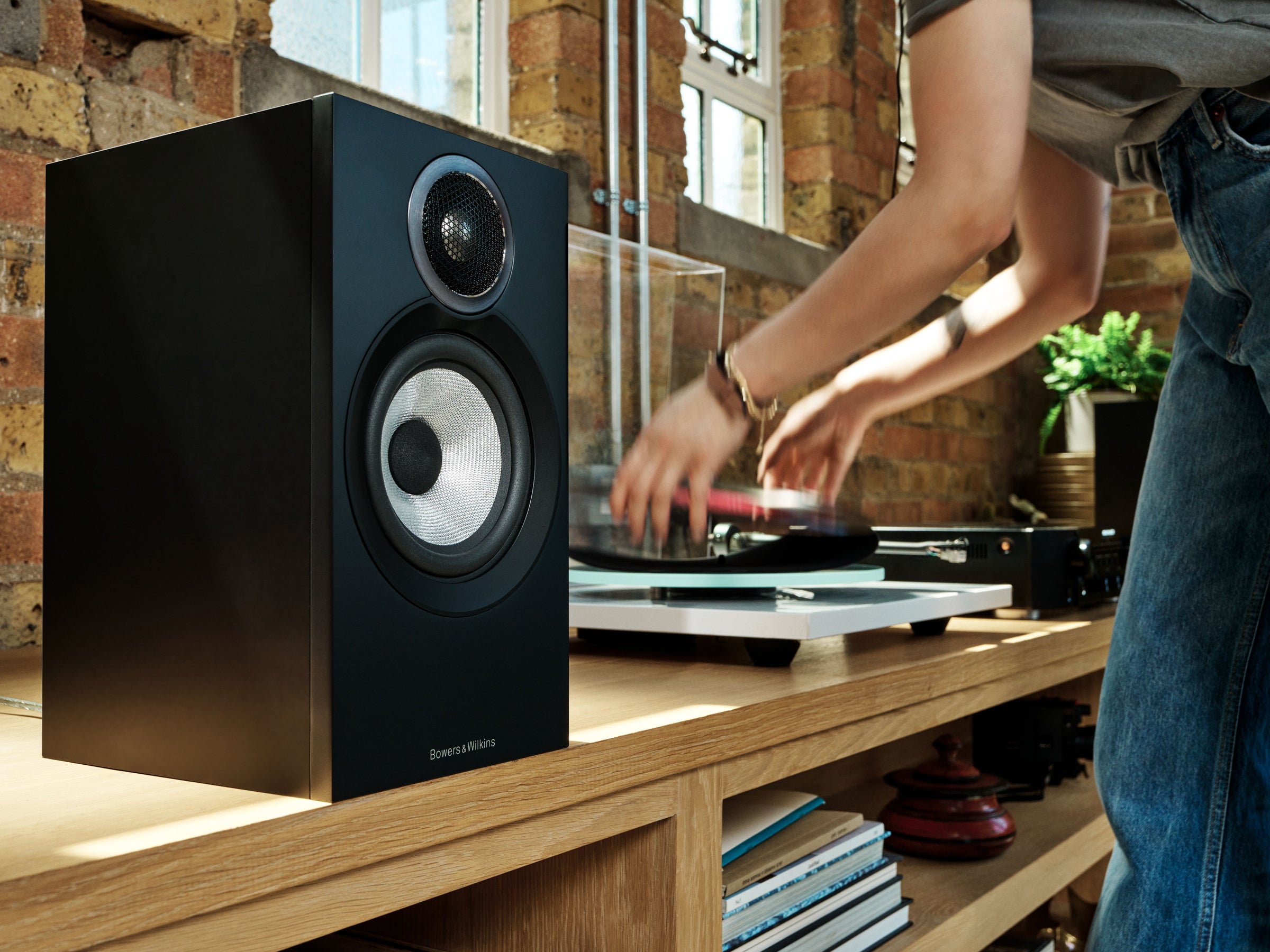 Bowers & Wilkins 607 S3 Bookshelf Speakers (Pair) - Premium Hi-Fi Audio for Home Theater & Music Listening