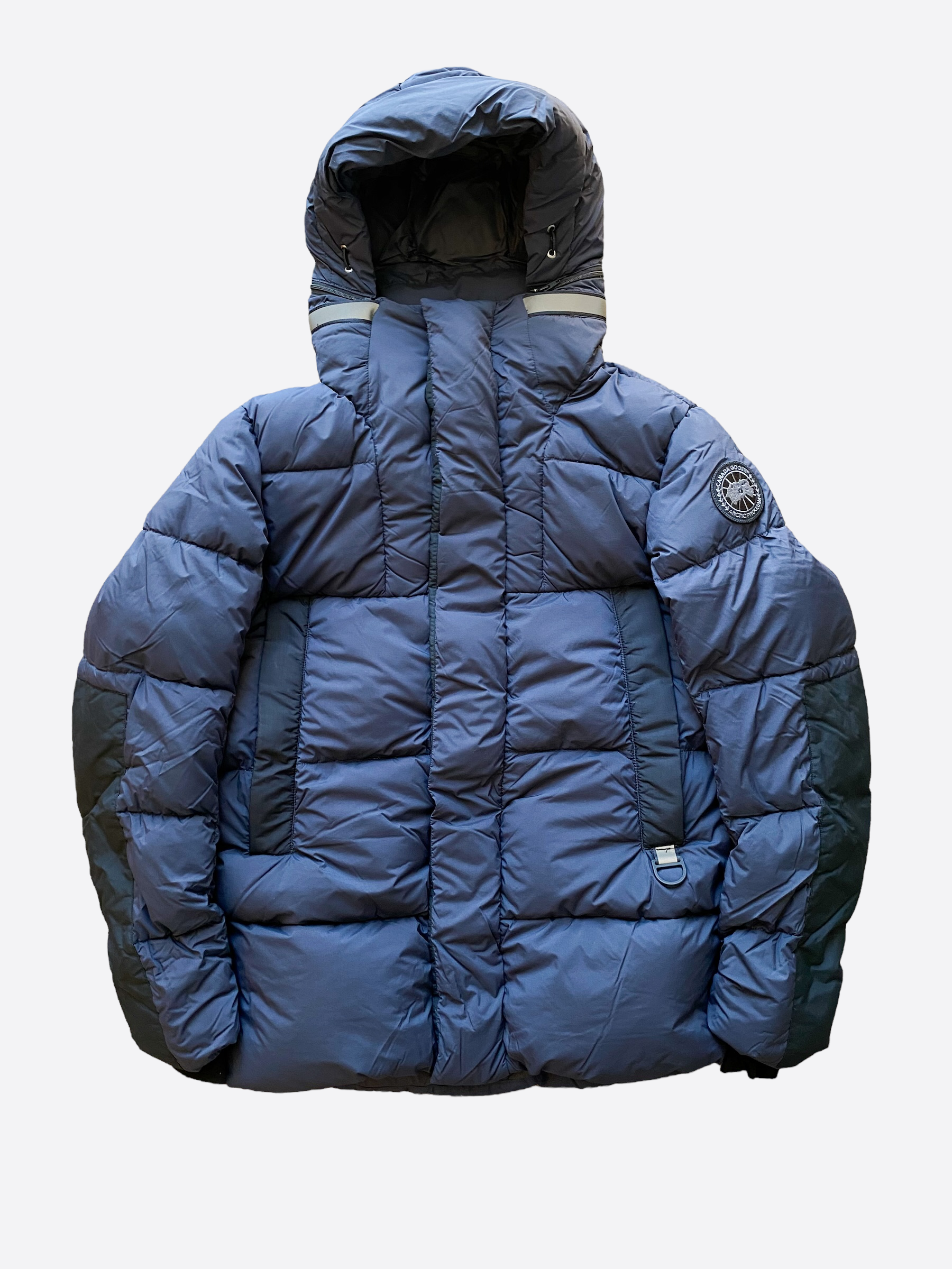 Canada Goose Navy Osborne Black Label Men's Jacket - Premium Winter Coat for Extreme Cold Weather - Ideal for Outdoor Activities & Urban Style