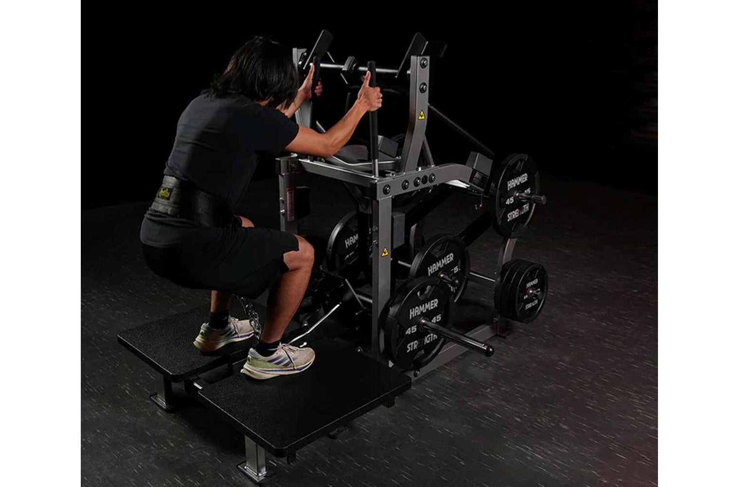 Hammer Strength Plate Loaded Belt Squat Machine - Professional Gym Equipment for Leg Workouts & Strength Training | Perfect for Home Gyms & Commercial Fitness Centers