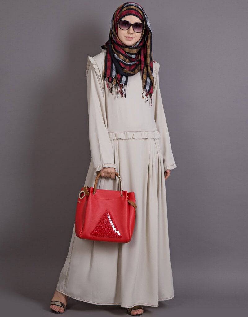 Elegant Arabic Raw Edge Pleated Waist Abaya Dress - Cream Color for Women | Perfect for Prayer, Modest Fashion & Special Occasions