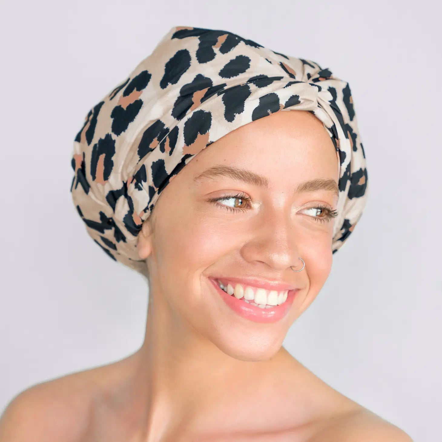Waterproof Shower Cap with Leopard Print - Soft & Adjustable for Women & Men - Perfect for Bathing, Hair Care, and Salon Use