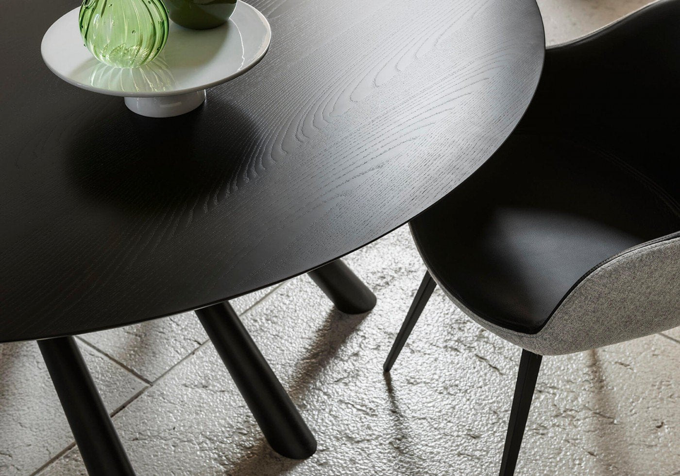Midj Modern Round Wooden Dining Table - Natural Forest Design for Kitchen, Dining Room & Outdoor Patio