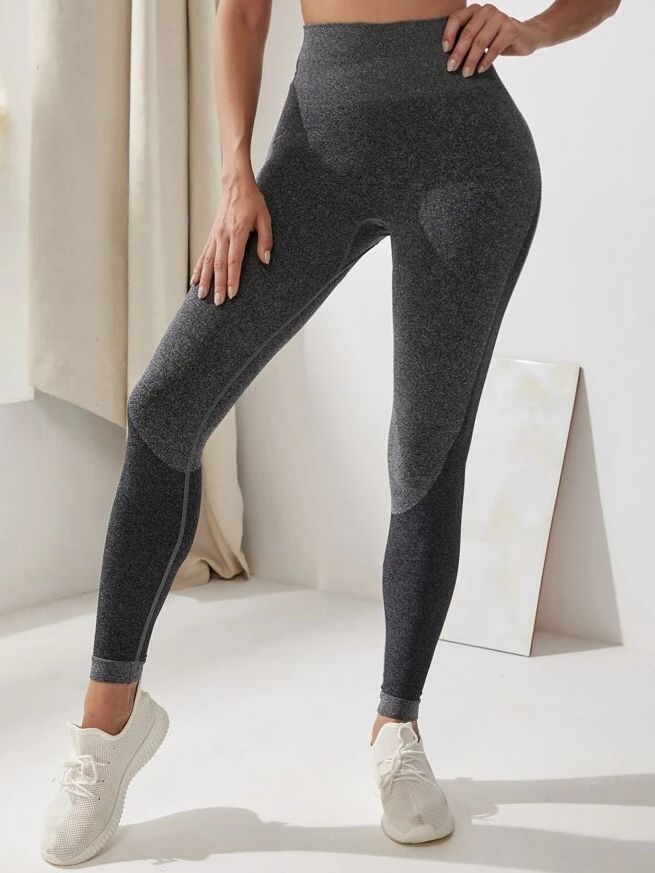 ZASUWA Women's Seamless High-Waisted Scrunch Butt Lifting Yoga Leggings - Tummy Control Workout Pants for Gym, Running & Everyday Wear