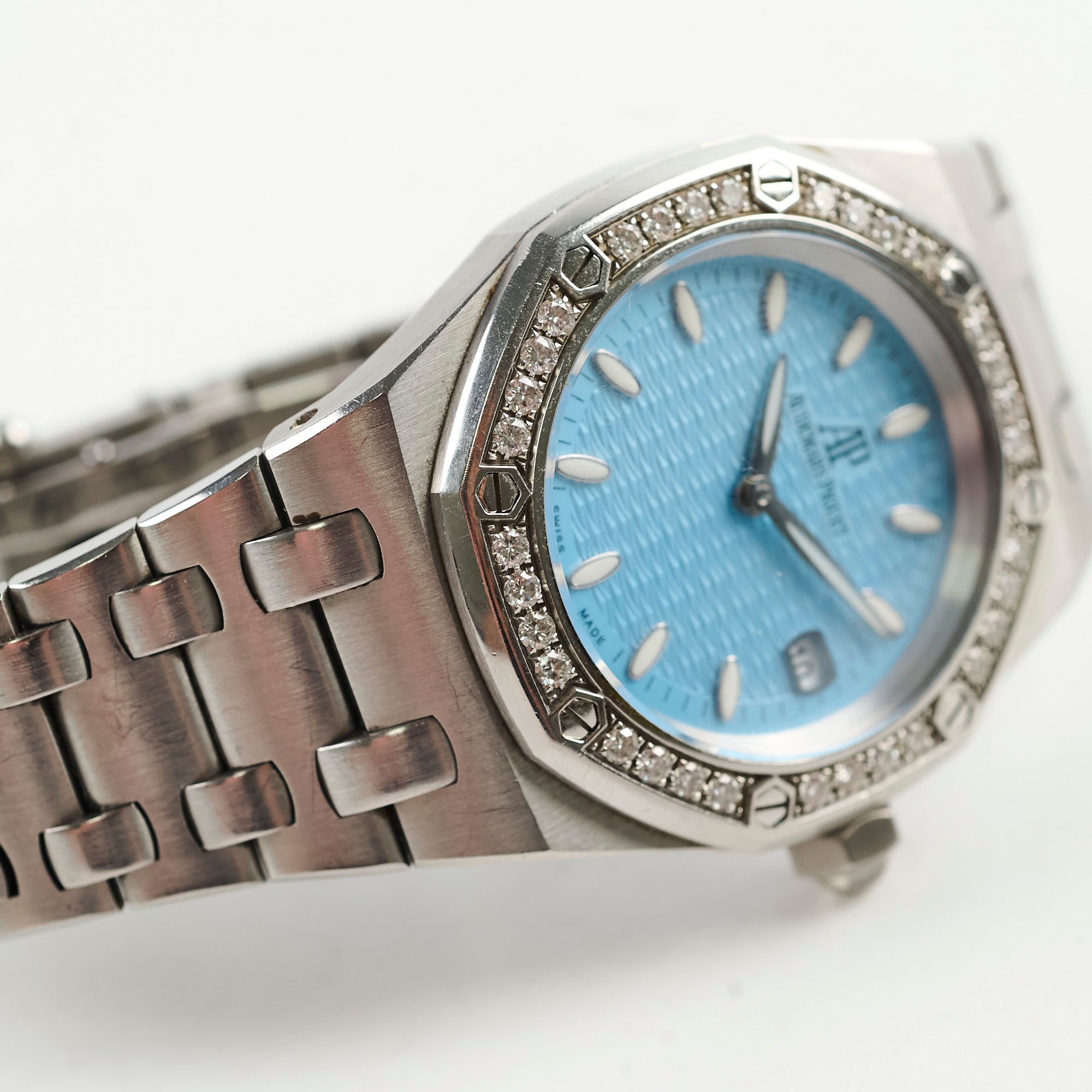 Audemars Piguet Royal Oak Lady Watch 67601ST 33MM Blue Dial - Luxury Women's Stainless Steel Watch with Blue Face - Perfect for Business, Gala & Special Occasions