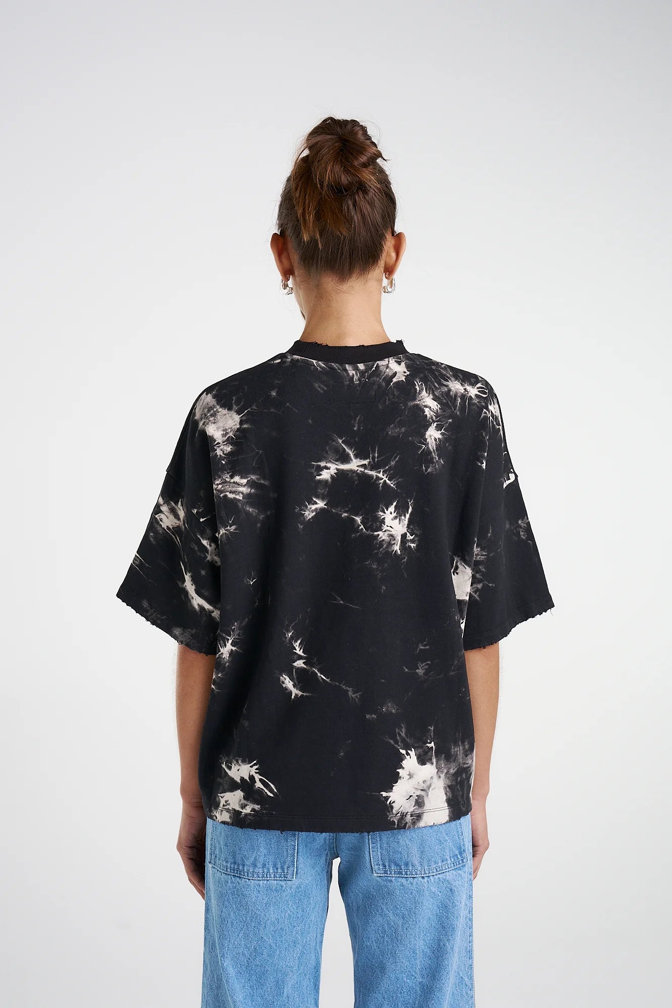 Vintage Tie-Dye Band Tee - Soft Cotton Graphic Music T-Shirt for Men & Women - Perfect for Concerts, Festivals & Casual Wear