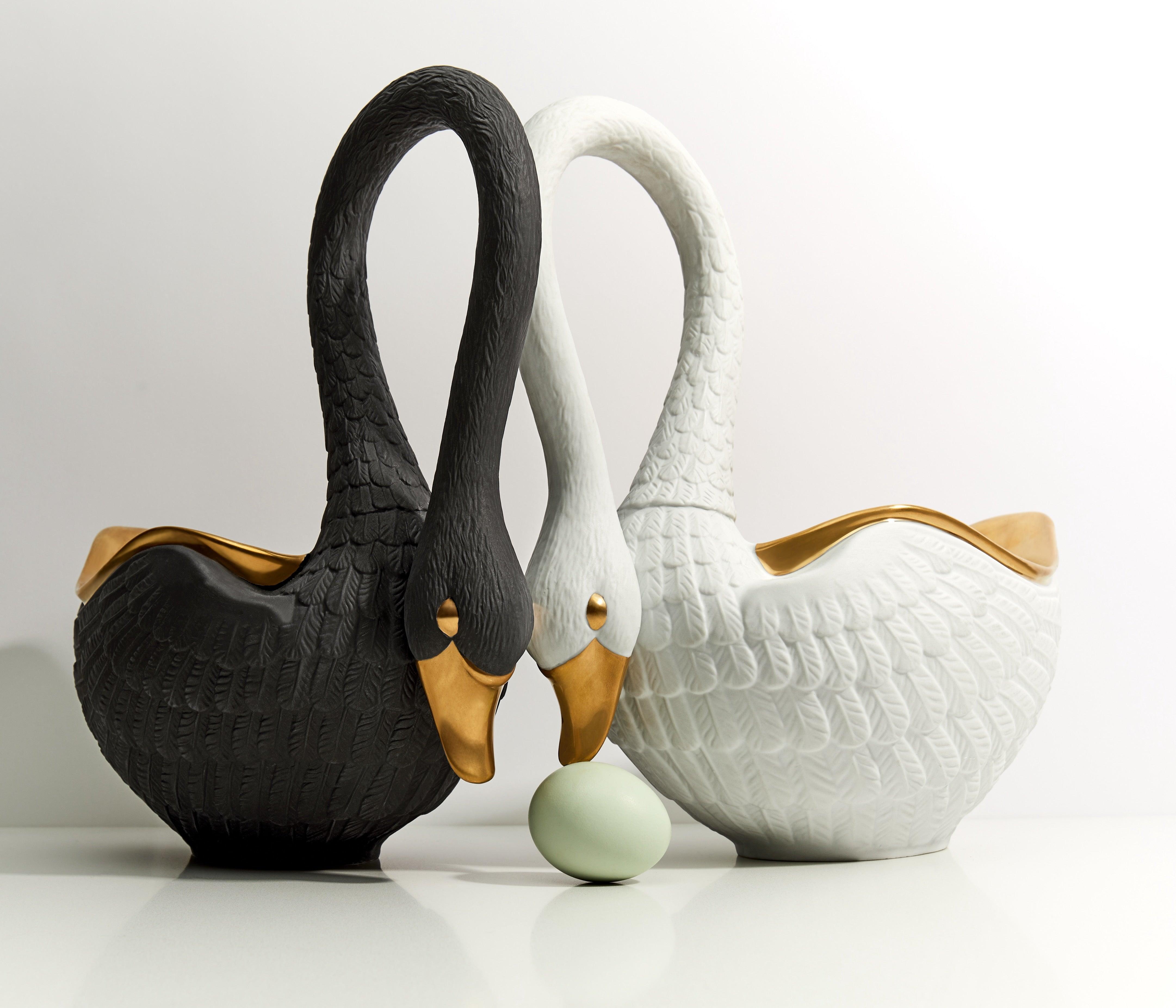 Elegant White Swan Bowl - Medium Size Ceramic Serving Bowl for Soup, Salad, and Dessert - Perfect for Dining, Entertaining, and Home Decor