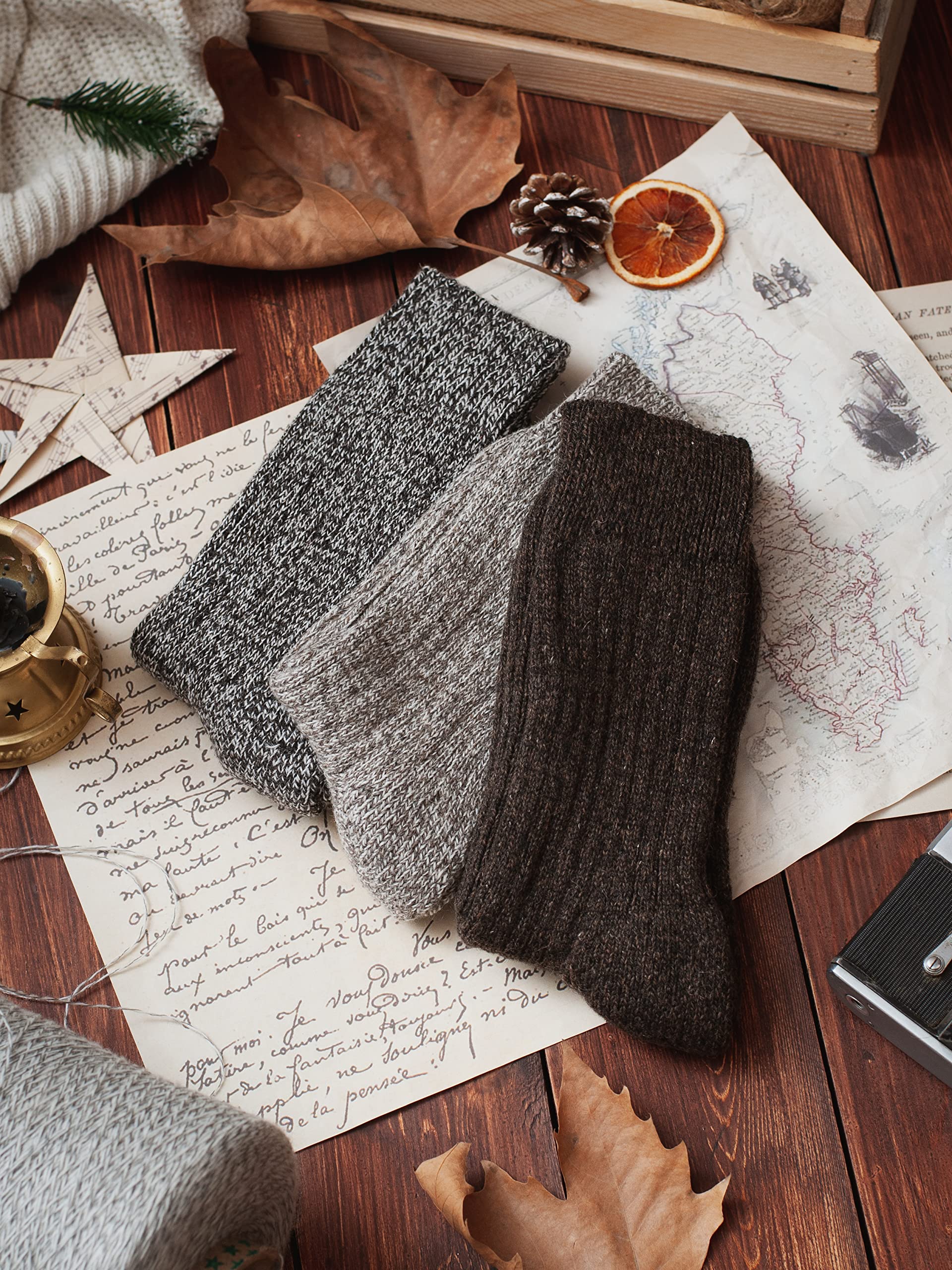 GoWith 3 Pairs Men's Thick Merino Wool Socks - Warm Cozy Winter Crew Socks for Hiking, Skiing & Outdoor Activities - Thermal Full-Terry Fuzzy Knit Socks for Cold Weather Comfort