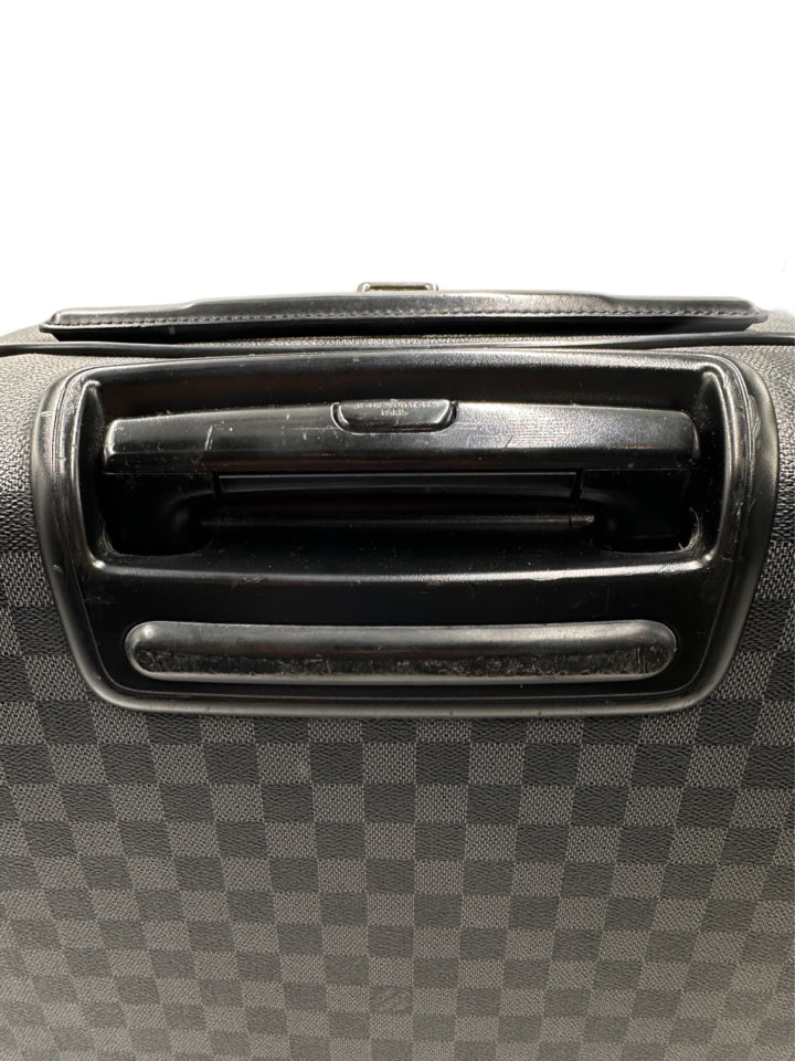 Louis Vuitton Damier Graphite Pegase Business Suitcase - Premium Carry-On Luggage for Business Travel & Executive Trips - Durable Luxury Suitcase with TSA Lock for Airports & Corporate Meetings
