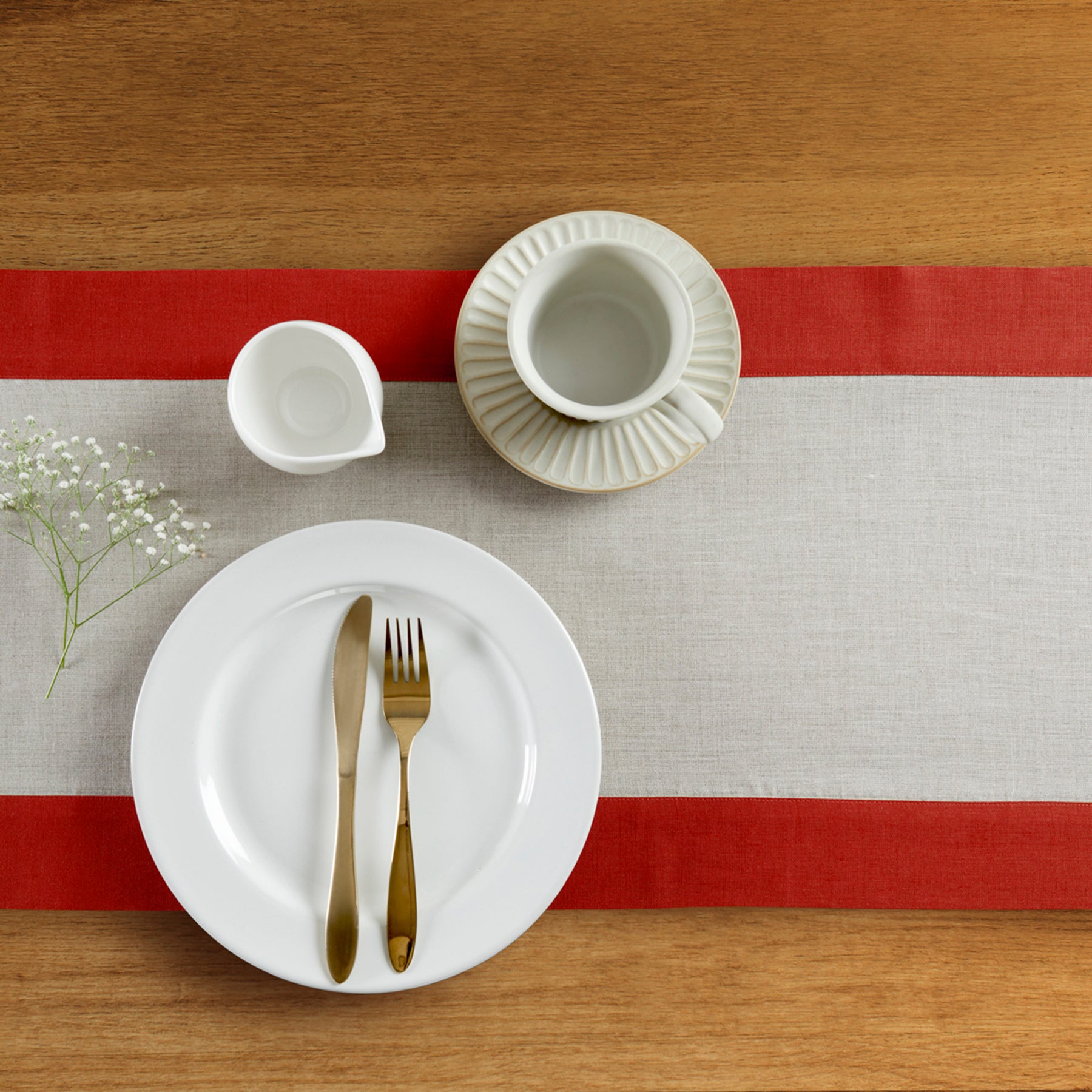 Stylish Contempo Table Runner for Dining & Decor - Perfect for Holidays, Weddings & Home Decor