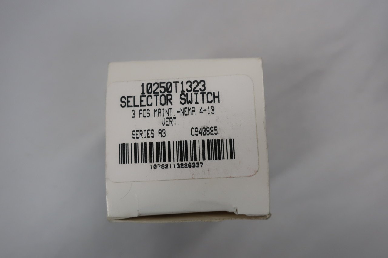 Cutler Hammer 10250T1323 3 Position Selector Switch Series A3 D612162 - Industrial Control Panel & Machinery Safety Switch