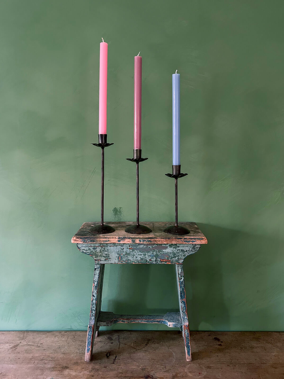 Daisy Candle Holder - Elegant Floral Home Decor for Dining Table, Wedding Centerpiece & Romantic Ambiance