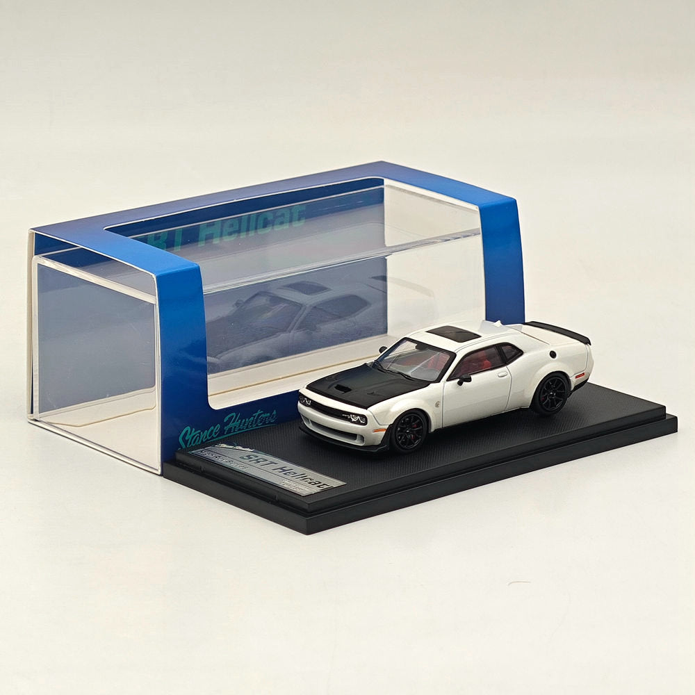 1:64 Scale Dodge SRT Hellcat Diecast Metal Car Model - White with Carbon Accents - Collectible Muscle Sports Car for Display & Racing Enthusiasts
