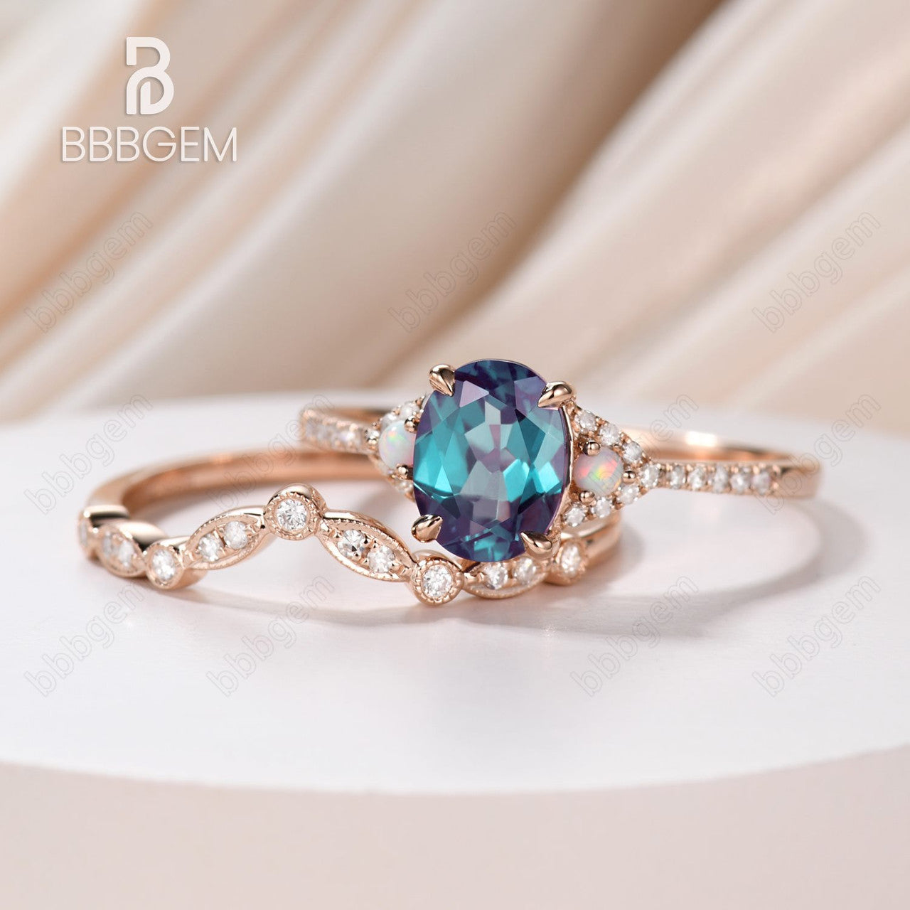 Art Deco Alexandrite Silver Ring Set with Curved Moissanite & Diamond - Oval Cut Wedding Band Jewelry for Engagement, Anniversary & Special Occasions