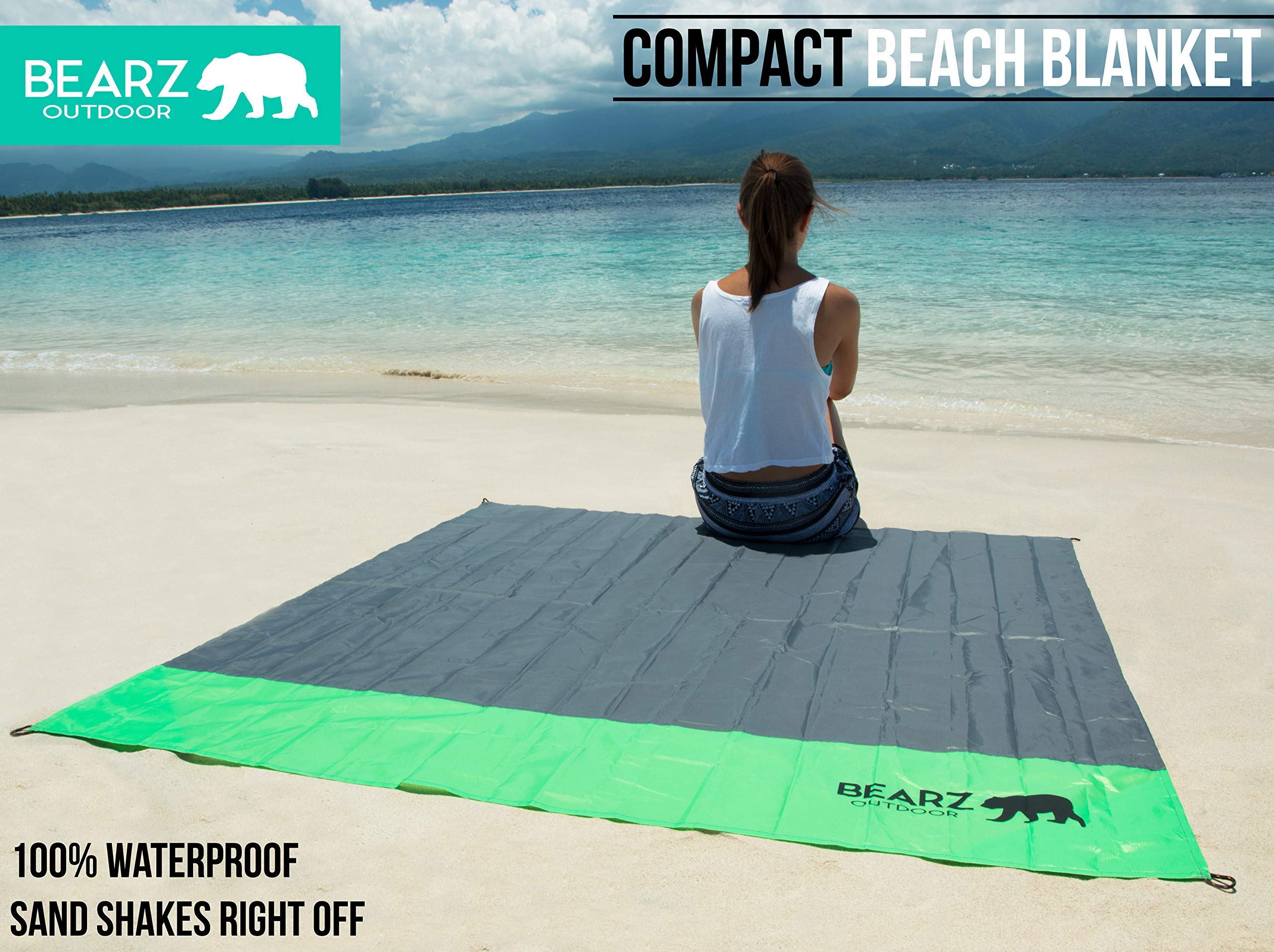 Waterproof Portable Pocket Blanket for Beach, Camping & Picnic - Lightweight Travel Blanket with Stakes - Outdoor Picnic Mat for Park, Hiking & Backpacking (Green)
