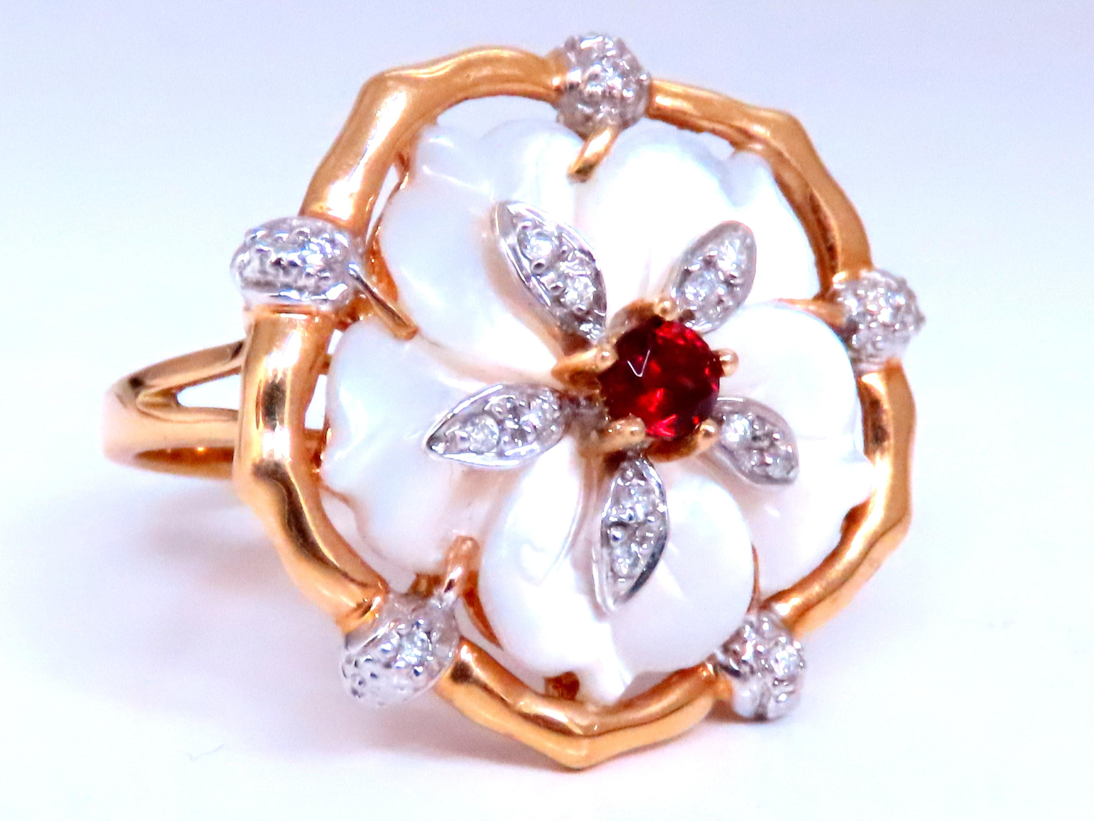 Natural Garnet & Mother of Pearl Ring - 18K Gold Jewelry for Women, Elegant Statement Ring for Wedding, Anniversary & Special Occasions (Ref 12301)
