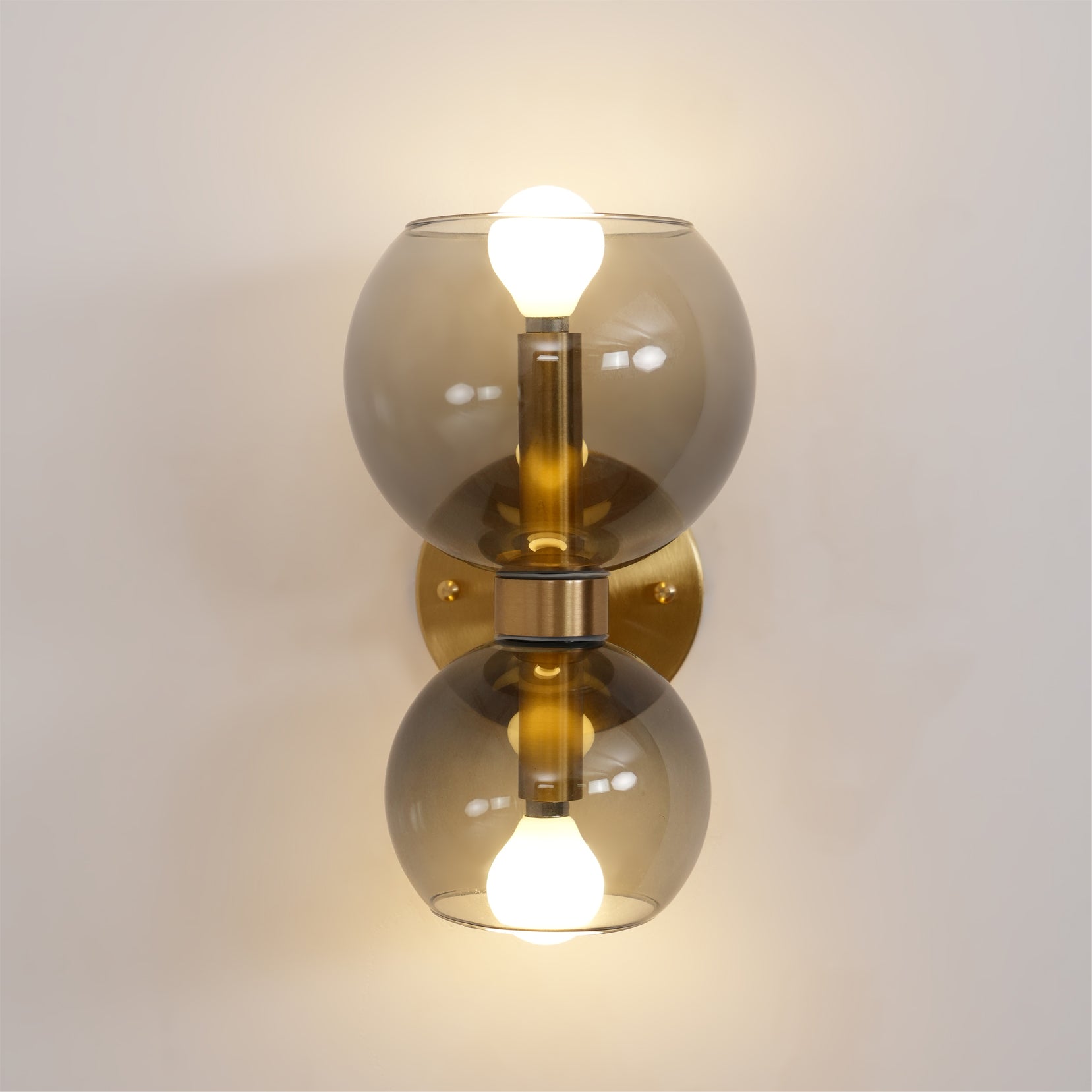 Betty Sconce Wall Light - Modern Brass Wall Sconce with Adjustable Arm for Bedroom, Living Room & Hallway Lighting