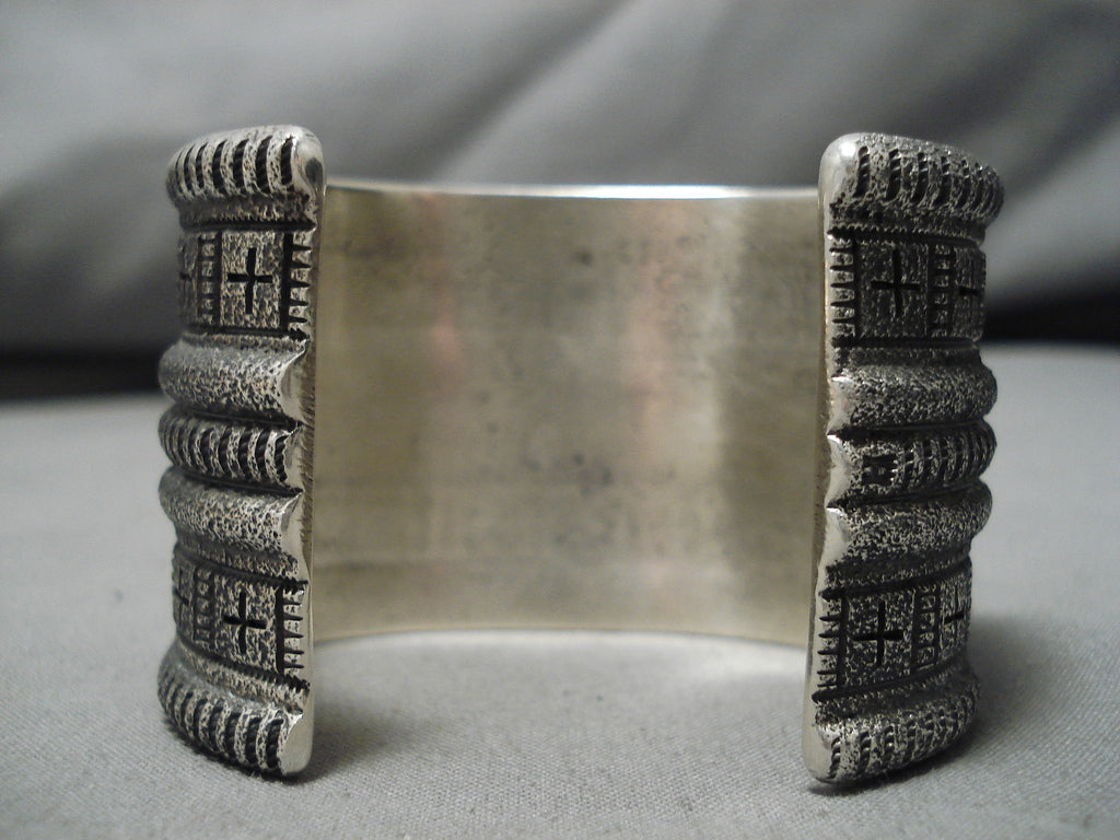 Authentic Vintage Navajo Turquoise Sterling Silver Cuff Bracelet - Handmade Native American Jewelry for Women - Perfect for Boho Fashion, Gift Giving & Special Occasions