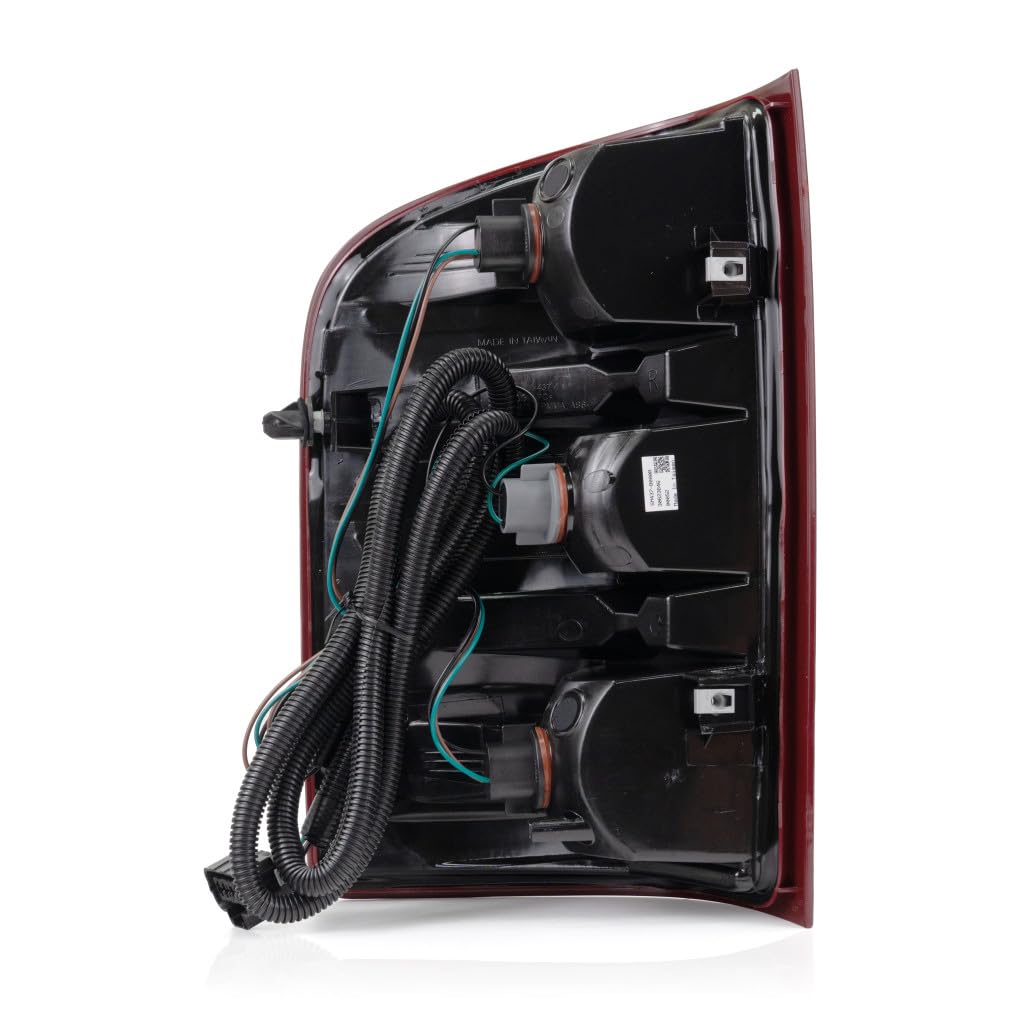 2011-2014 Chevy Silverado 2500 Passenger Side Tail Light Assembly - 1st Design with Bulbs, Single Rear Wheel, Dual Filament, Back-Up Light - CAPA Certified Replacement for GM2801207 & 25958483 | Perfect for Truck Restoration & Nighttime Safety Upgrades