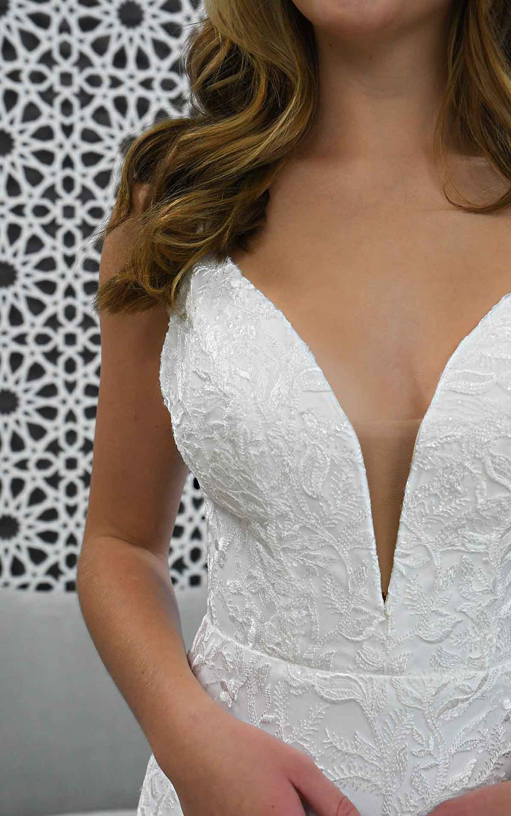 Tsbridal Women's Boho V-Neck Full Lace Beach Wedding Dress - Elegant White Bridal Gown for Beach, Destination & Outdoor Ceremonies