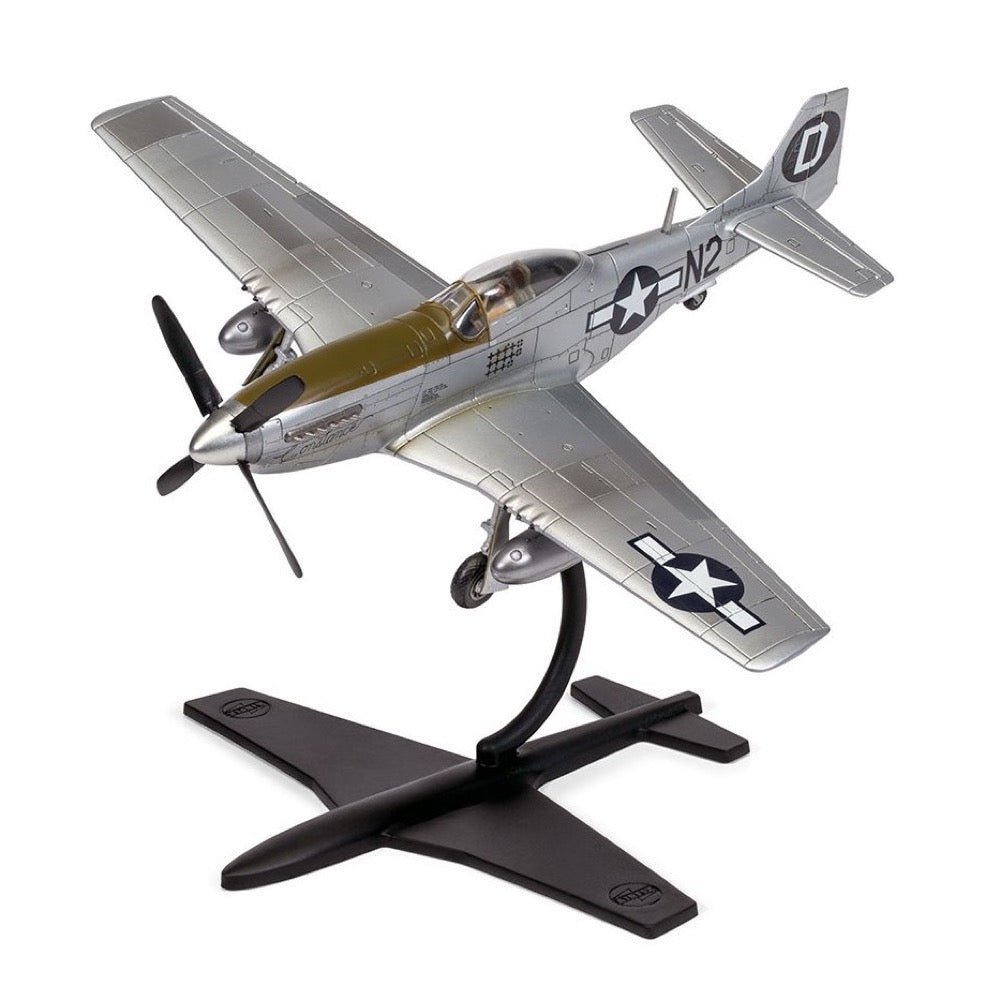 Airfix 55013 1/72 Scale North American P-51D Mustang Model Kit - WWII Fighter Plane Starter Set for Hobbyists & Collectors - Perfect for Display, Gifts & Historical Aviation Enthusiasts