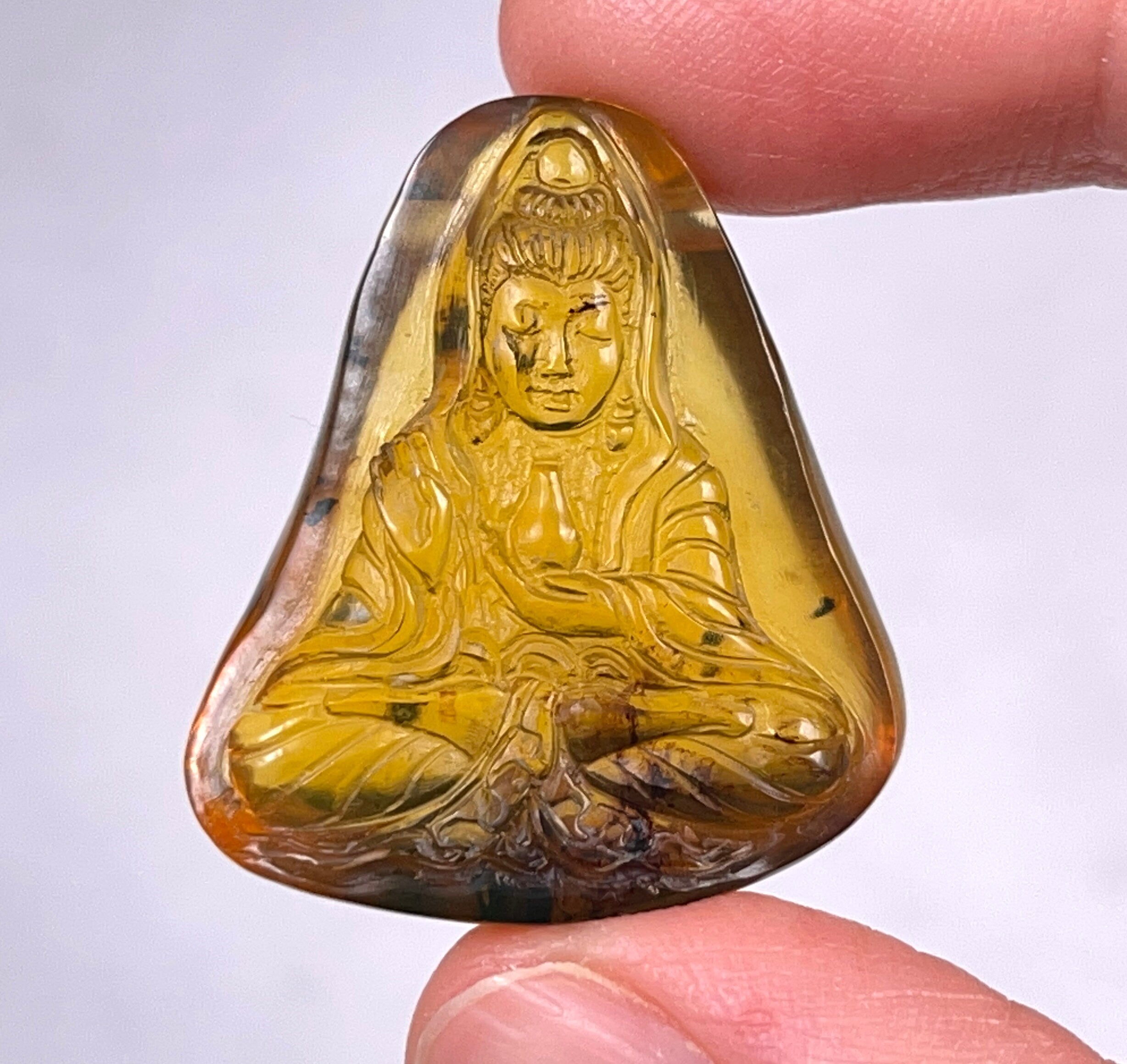 AMBER Crystal Kuan Yin Statue - Hand Carved Healing Crystal Sculpture for Home Decor, Housewarming Gift & Spiritual Healing | Feng Shui, Meditation & Positive Energy
