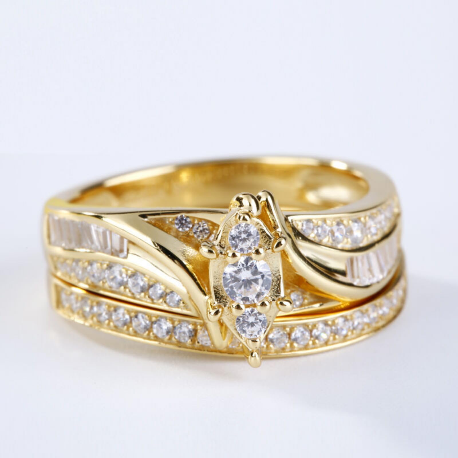 Jeulia 14K Gold Plated Sterling Silver Round Cut Cluster Ring Set for Women - Engagement, Anniversary, Wedding, Promise Band with Jewelry Box - Perfect for Bridal Jewelry, Valentine's Day Gift & Special Occasions