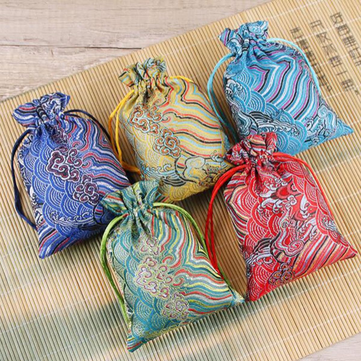 20 Pcs Chinese Jewelry Silk Gift Bags - Elegant Brocade Pouches for Jewelry, Candy & Gifts (3.9x5.5 Inches, Red/Red Spray) - Perfect for Weddings, Parties & Special Occasions