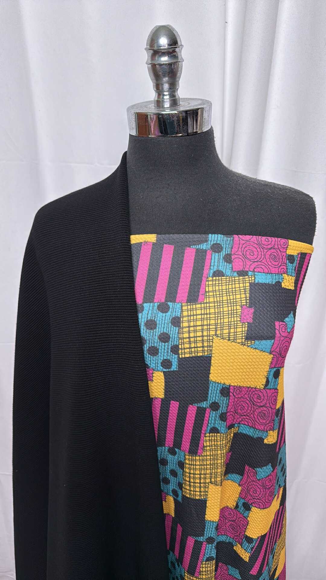 BLACK/SALLY PATCHWORK BUNDLE - 1 Yard Sally Patchwork Bullet Fabric & 1 Yard Black Ottoman Fabric (A27471) - Perfect for Quilting, DIY Home Decor, and Crafting Projects