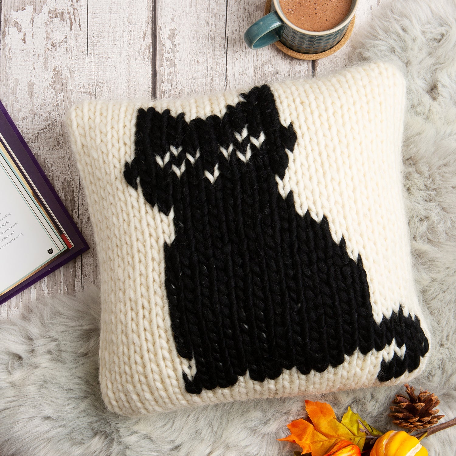 Black Cat Cushion Cover Knitting Kit - 4 Spooky Halloween Designs for DIY Home Decor & Cozy Fall Decorations