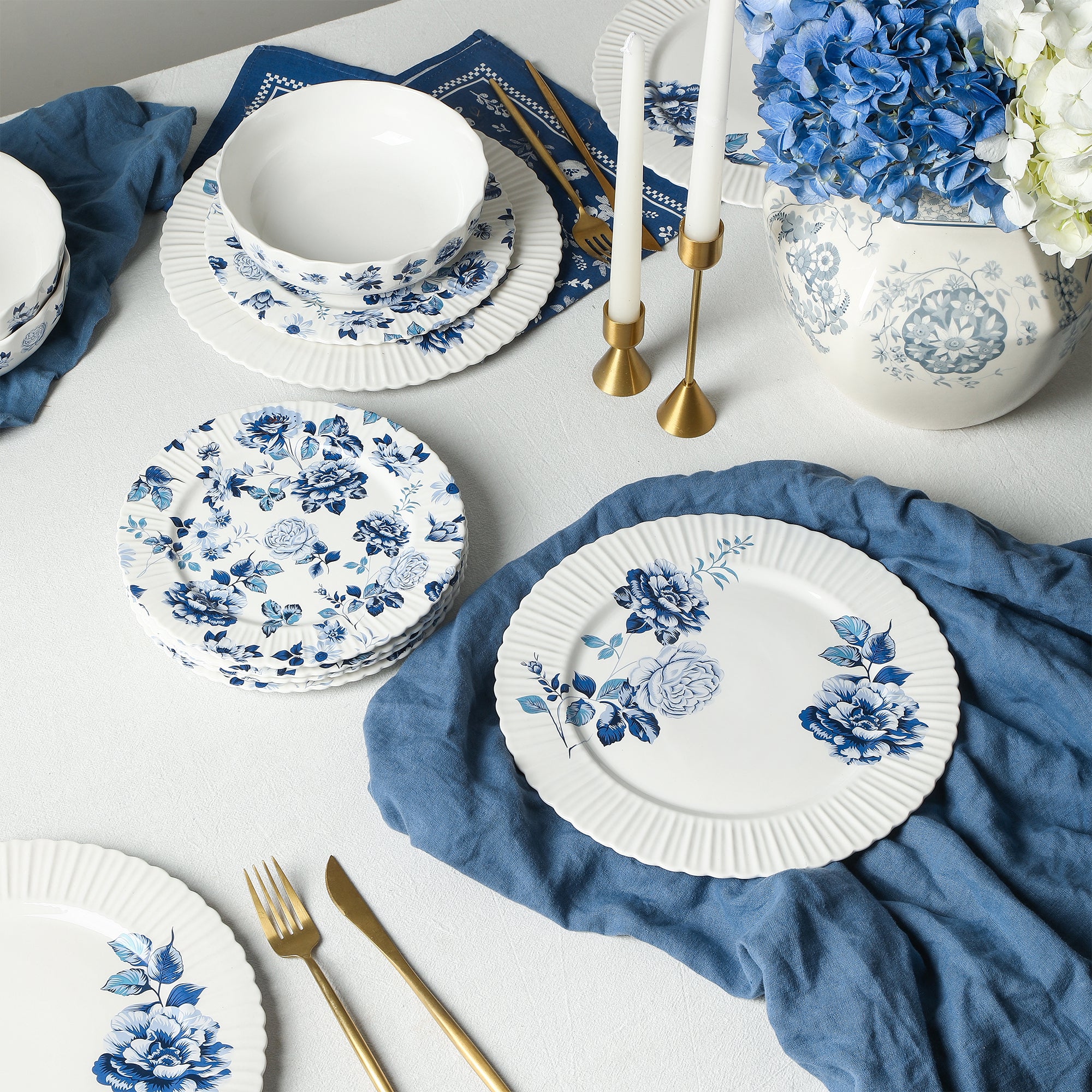 Premium Stone Lain Fiore Bone China 12-Piece Dinnerware Set - Elegant Blue Porcelain Tableware for Formal Dining & Special Occasions