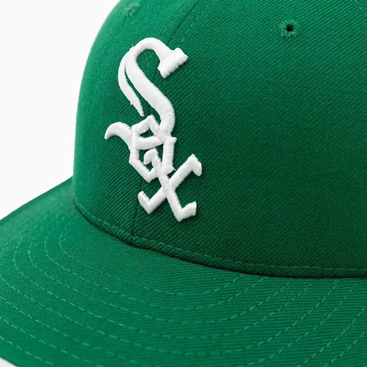 Chicago White Sox MLB 59FIFTY Fitted Baseball Cap - Official Licensed Snapback Hat for Men & Women - Perfect for Games, Sports Events & Streetwear Fashion