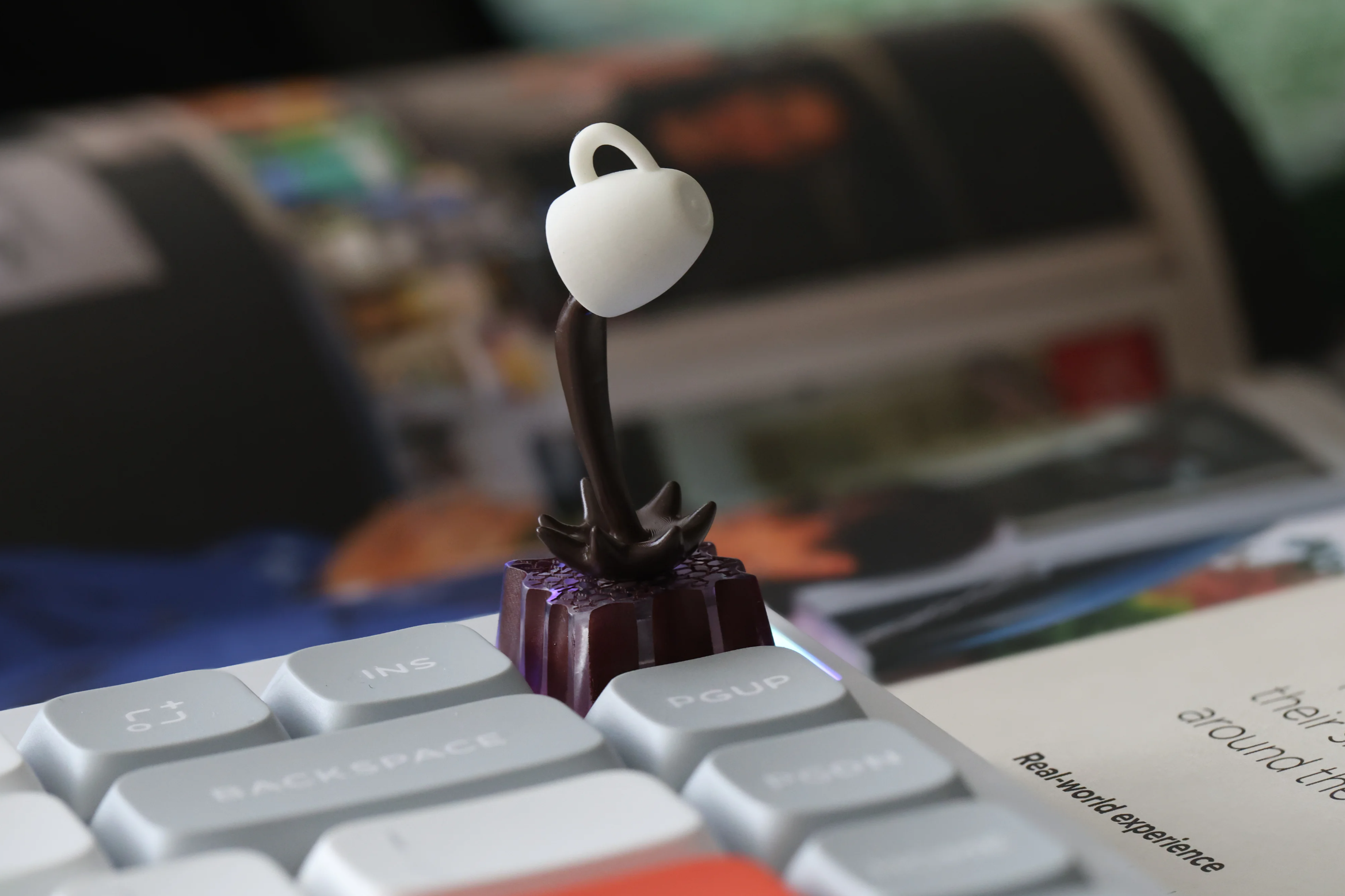 Custom Flowing Coffee Design Transparent Magnetic Mechanical Keycaps - Perfect for Gaming, Typing & Keyboard Customization