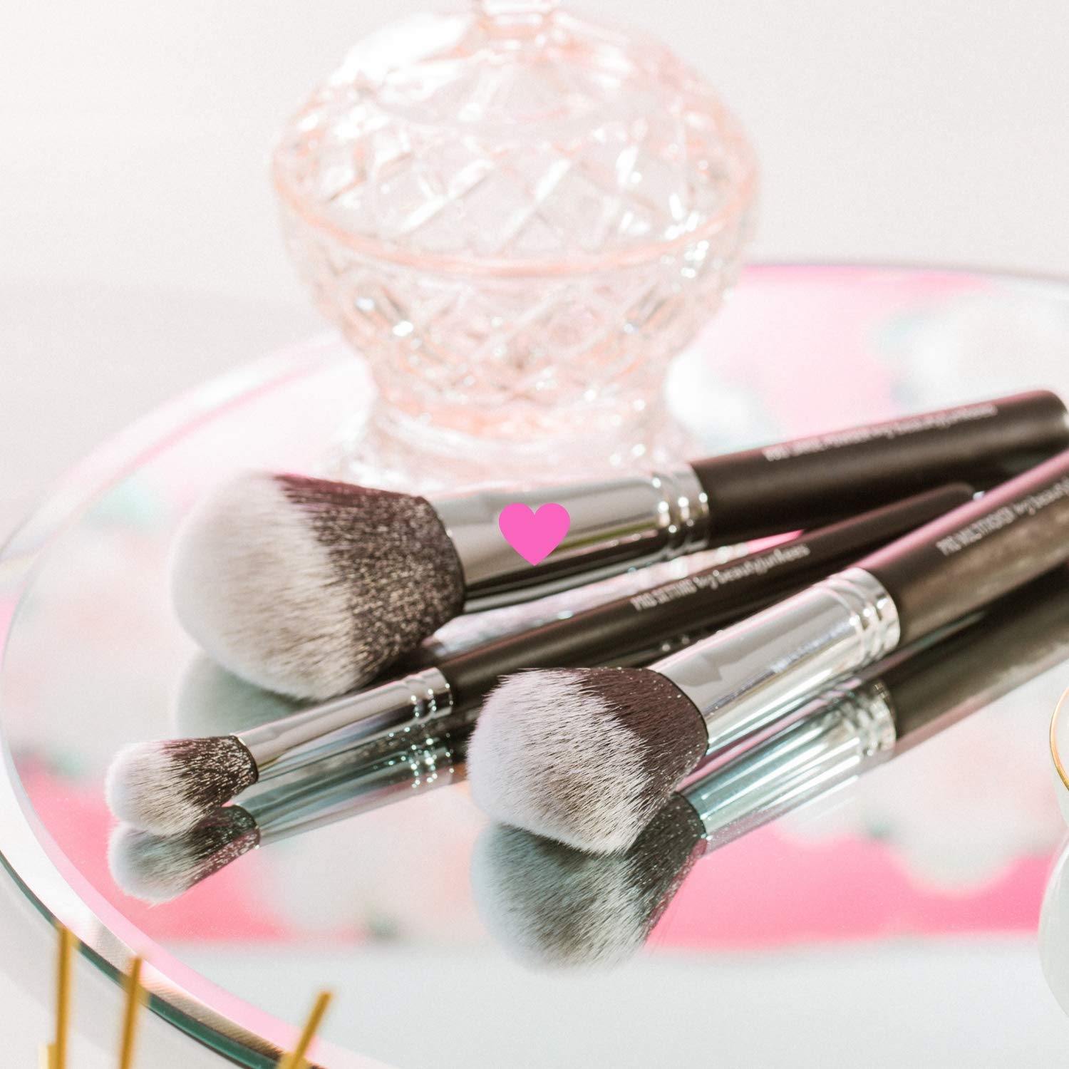 Large Fluffy Vegan Powder Brush for Full Face & Body - Soft Synthetic Cruelty-Free Makeup Brush for Loose, Mineral, Compact & Translucent Powders | Perfect for Contouring, Bronzing & Setting Makeup