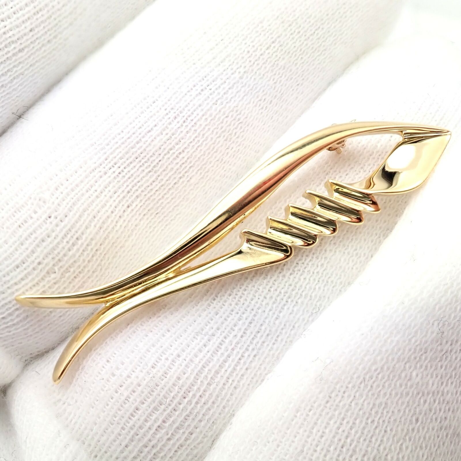 Authentic Vintage Tiffany & Co 18k Yellow Gold Picasso Fish Brooch Pin 1983 - Rare Collectible Jewelry for Special Occasions & Gift Giving