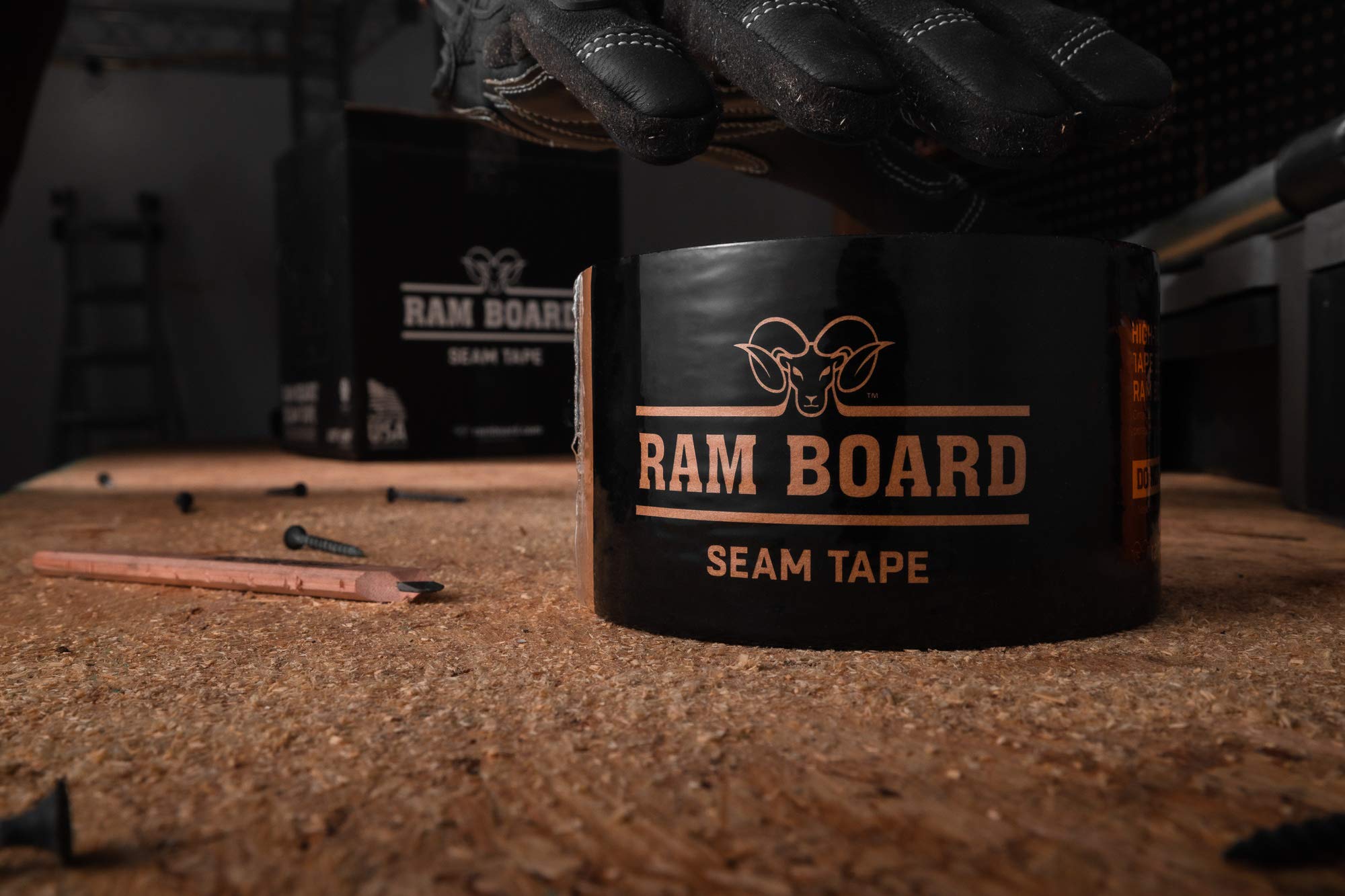 RAM BOARD RT3164 3英寸重型保护板胶带 - 耐用防水防尘，适用于地板保护、装修施工和临时防护场景
