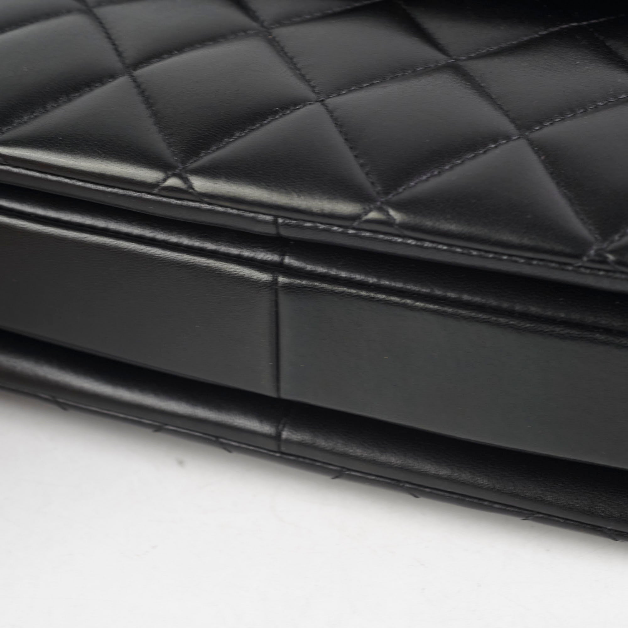 Chanel Trendy CC Black Microchip Leather Wallet on Chain - Luxury Crossbody Bag for Women, Perfect for Evening Parties & Date Nights