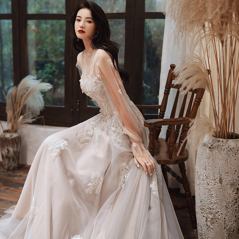 Elegant Long Sleeve Lace Tulle Wedding Dress | A-Line Prom Gown for Bridal, Formal Parties & Special Occasions | Perfect for Weddings, Evening Balls & Black Tie Events