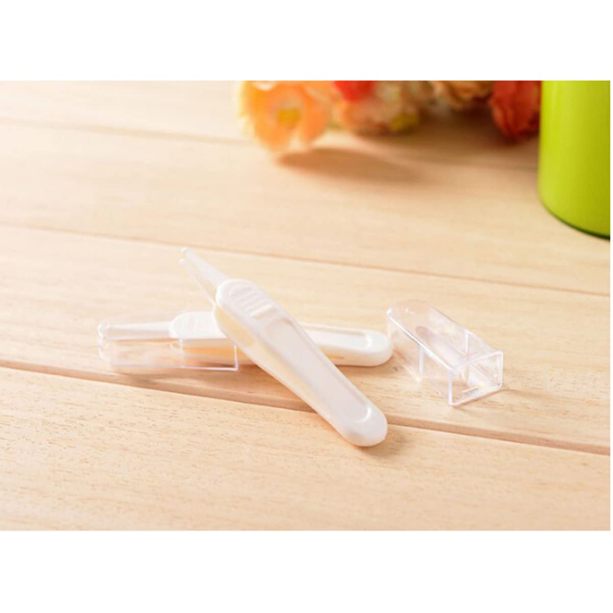 Safe Baby Nose & Ear Cleaner Tweezers - White for Gentle Cleaning