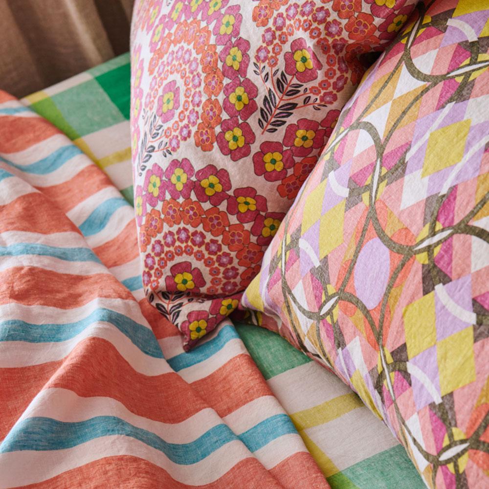 Candy Stripe 100% Linen Flat Sheet - Queen Size Bed Sheet Set - Breathable & Soft Linen Bedding for Summer - Perfect for Guest Rooms, Vacation Homes & Dorm Rooms