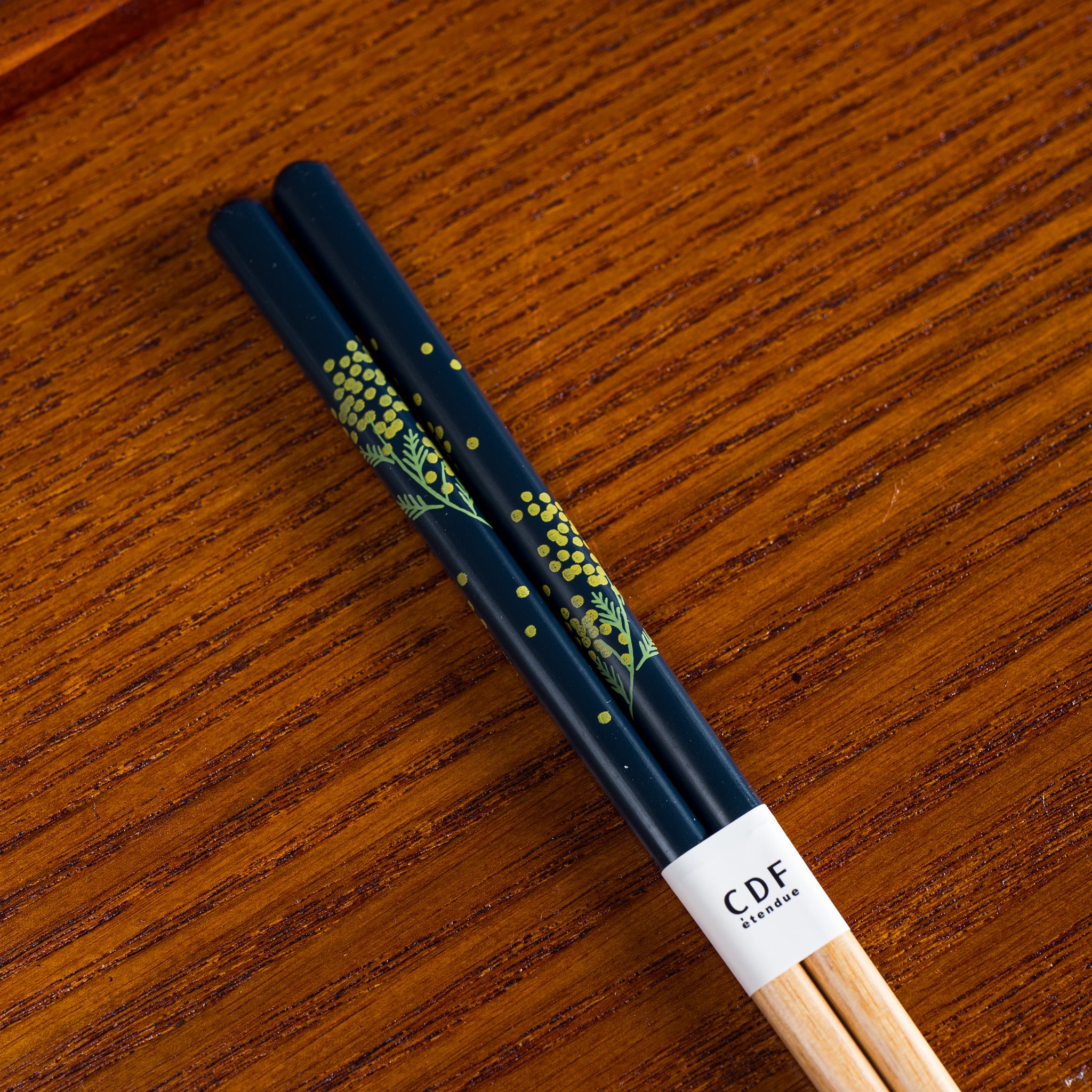 Premium Wheat Pattern Chopsticks Set - 3 Stylish Colors for Asian Cuisine, Sushi, Ramen & Home Dining
