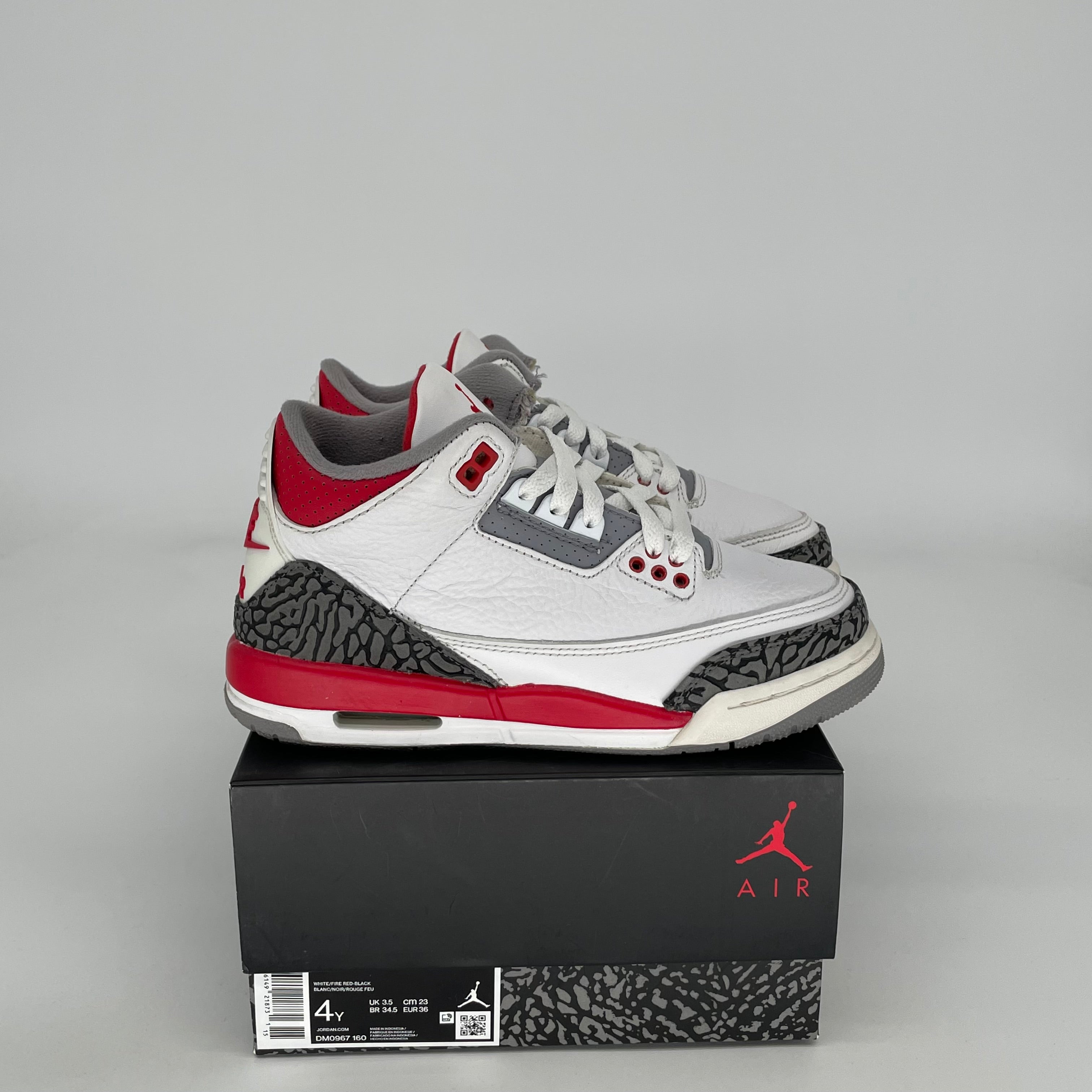 AIR JORDAN 3 Retro Fire Red Sneakers - Kids Size 4Y (DM0967-160) - Basketball Shoes for Boys & Girls - Perfect for Court Play and Street Style