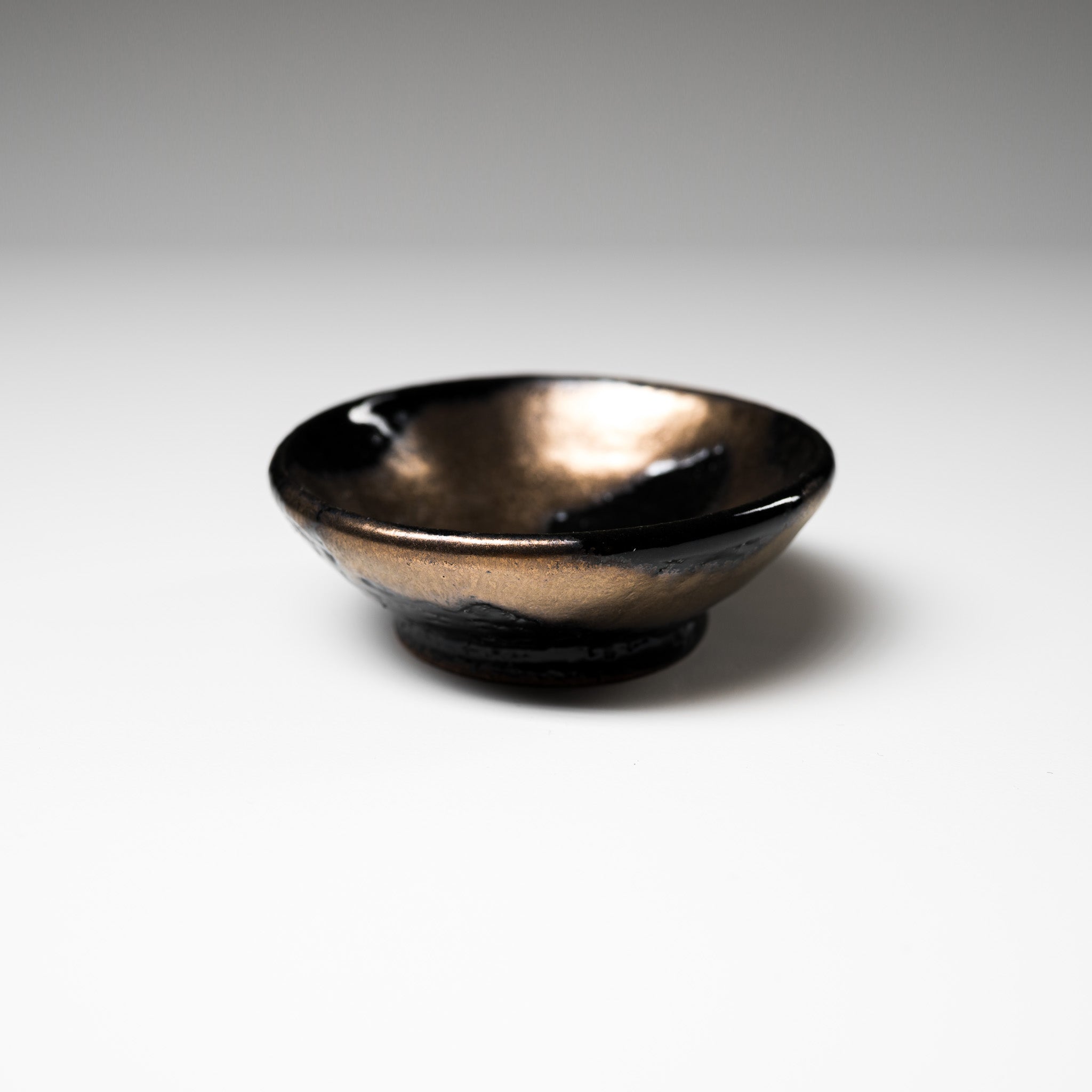 NINSHU Small Zen Soy Sauce Dish - Japanese Ceramic Appetizer Plate for Sushi, Soy Sauce & Condiments - Perfect for Asian Dining, Home Decor & Gift Giving