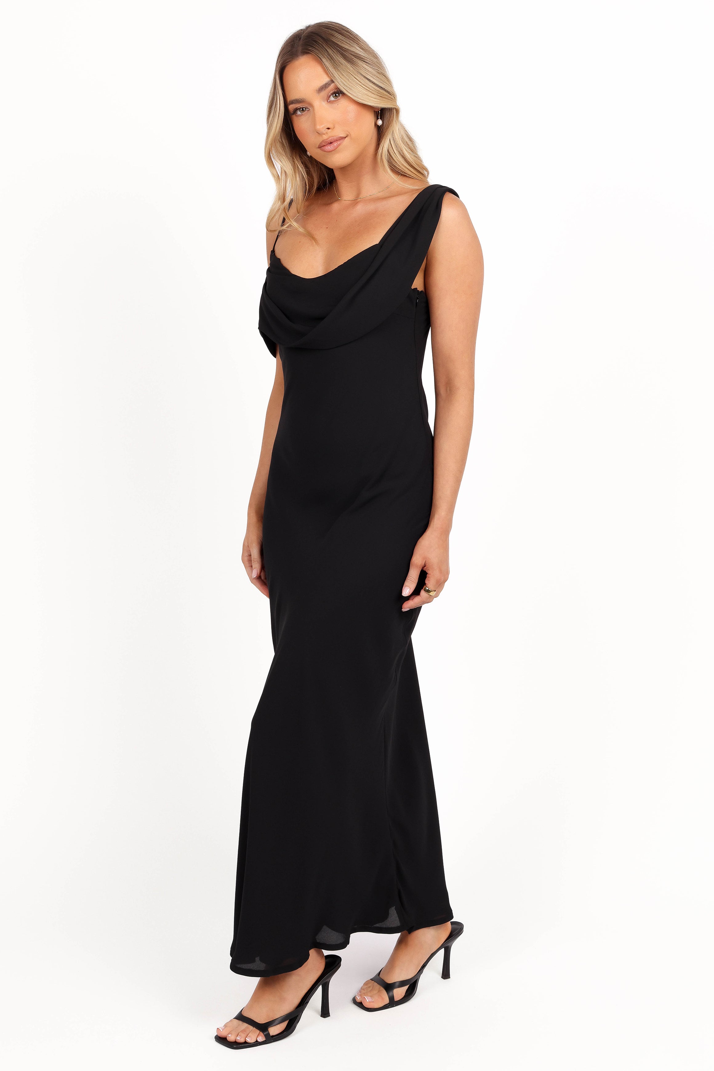 Kamryn Midi Dress - Elegant Black Flowy Dress for Women | Perfect for Casual Outings, Date Nights & Office Wear