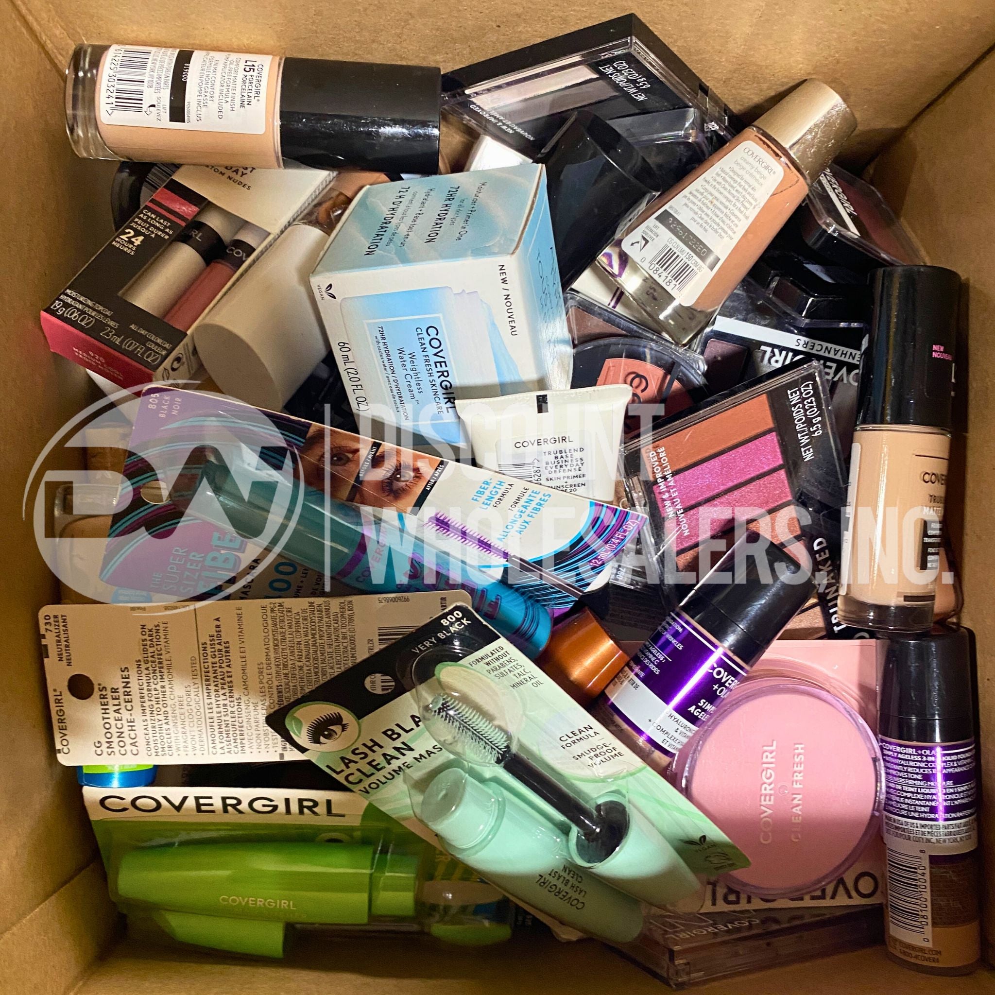 Covergirl Makeup Kit - 100 Piece Assorted Cosmetic Collection (Foundation, Mascara, Lipstick, Eyeshadow) for Professional Makeup Artists & Beauty Enthusiasts - Perfect for Salon, Bridal & Special Occasion Makeup