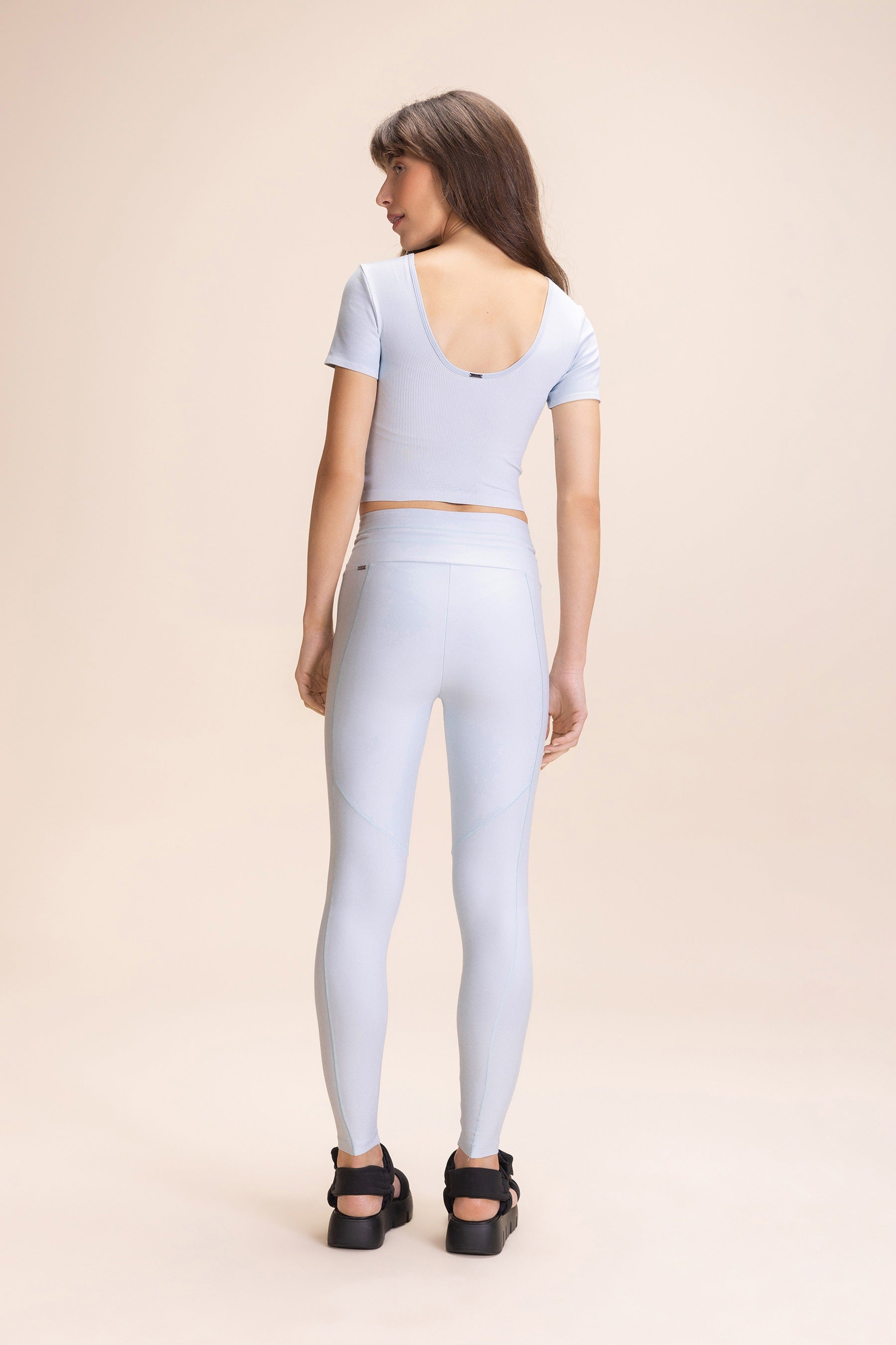 Seamless T-Shirt for Women & Men - Comfortable Stretch Fit Soft Cotton Tee - Perfect for Workouts, Yoga, and Casual Wear