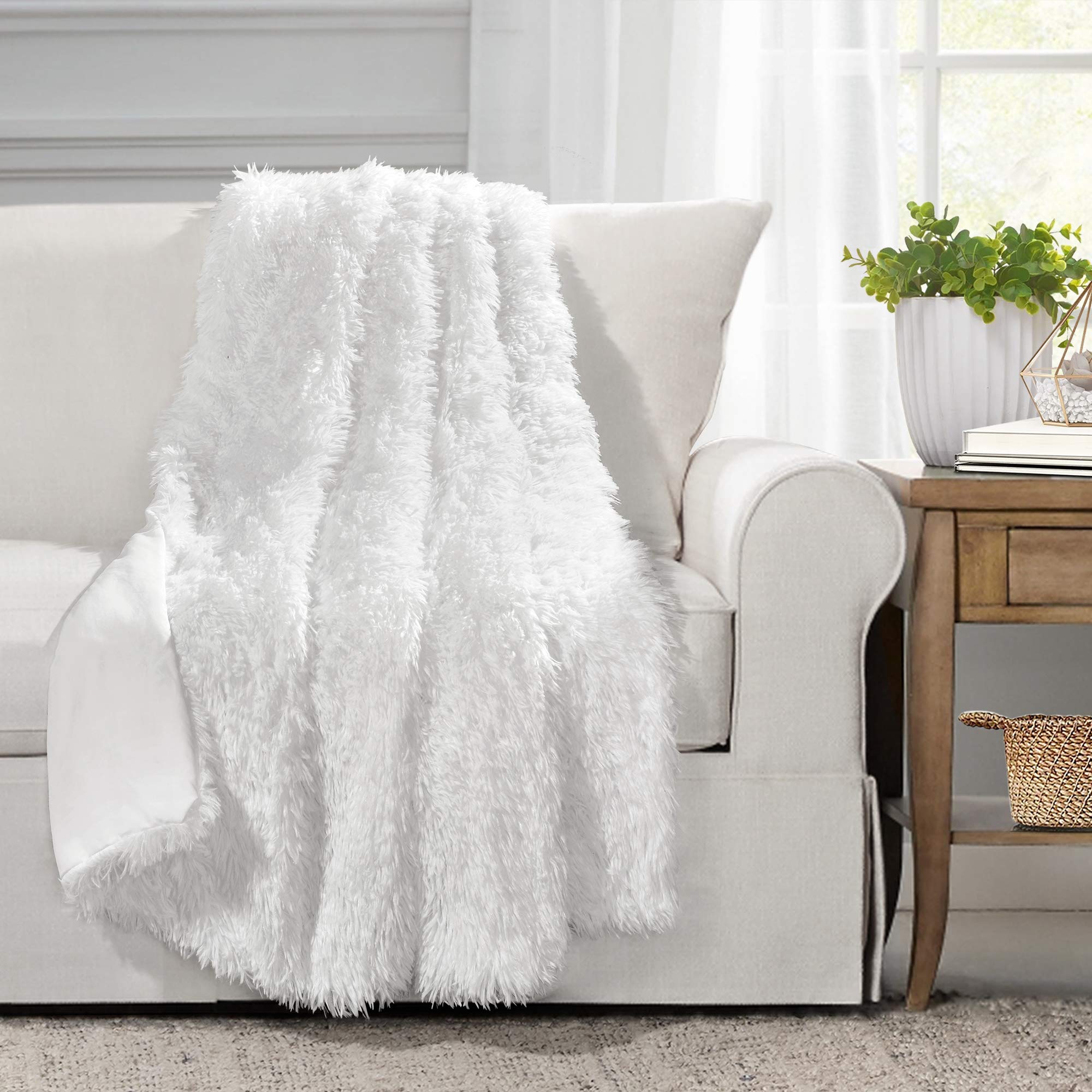 Lush Decor Emma Soft Fluffy Faux Fur Throw Blanket 50x60 Inches - Cozy White Fuzzy Blanket for Couch, Bed & Office - Perfect for Winter Nights, Movie Time & Home Decor