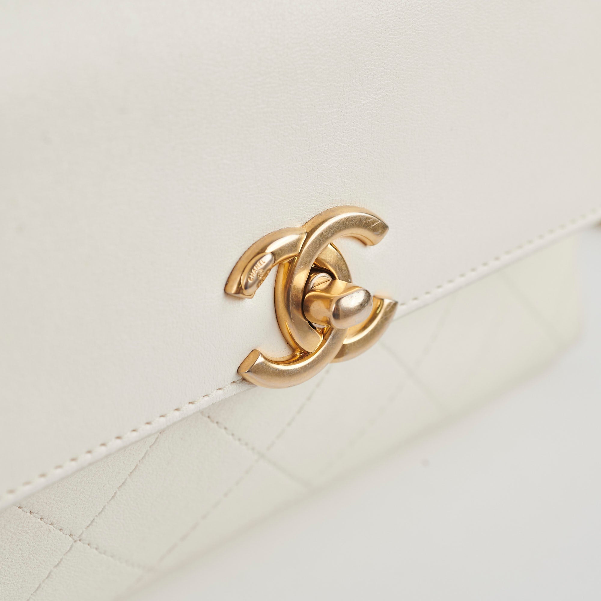 Chanel Reversible Quilted Flap Bag White Gold Hardware 25 Series - Luxury Crossbody Purse for Women, Perfect for Parties & Evening Events